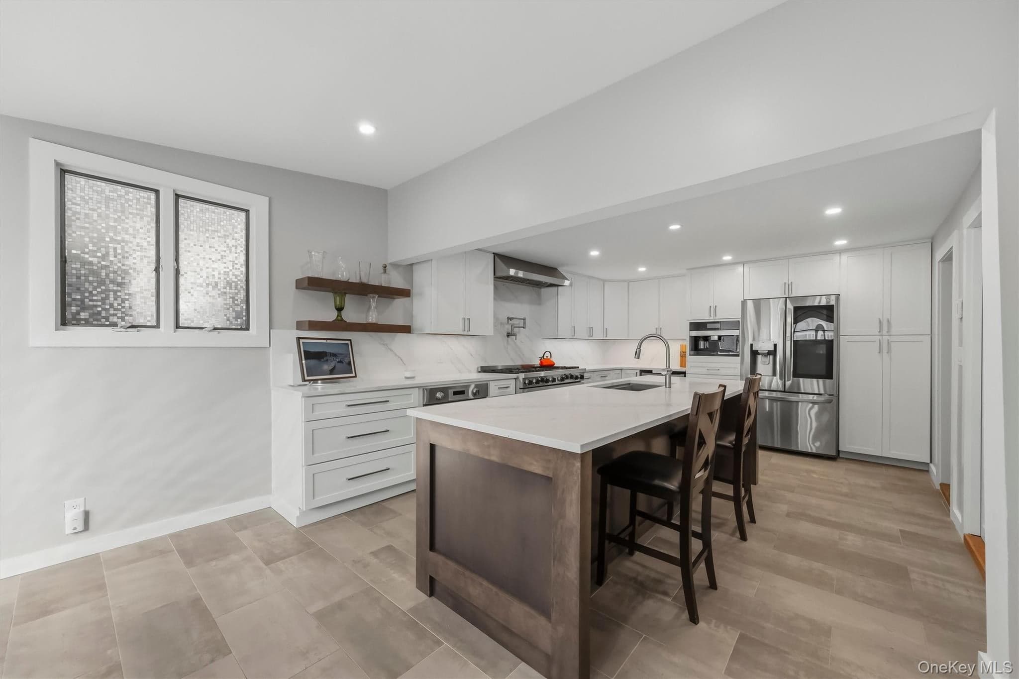 151 Grand Street thumbnail 16