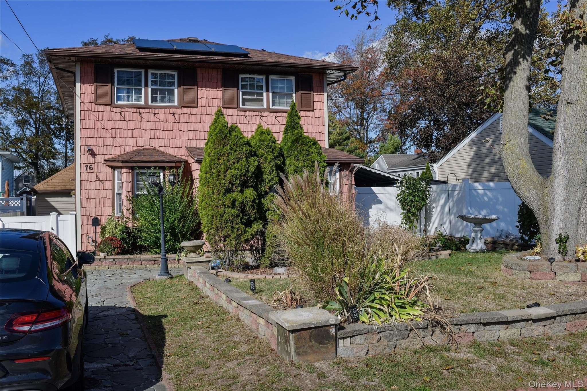 76 E Hollywood Avenue photo 1