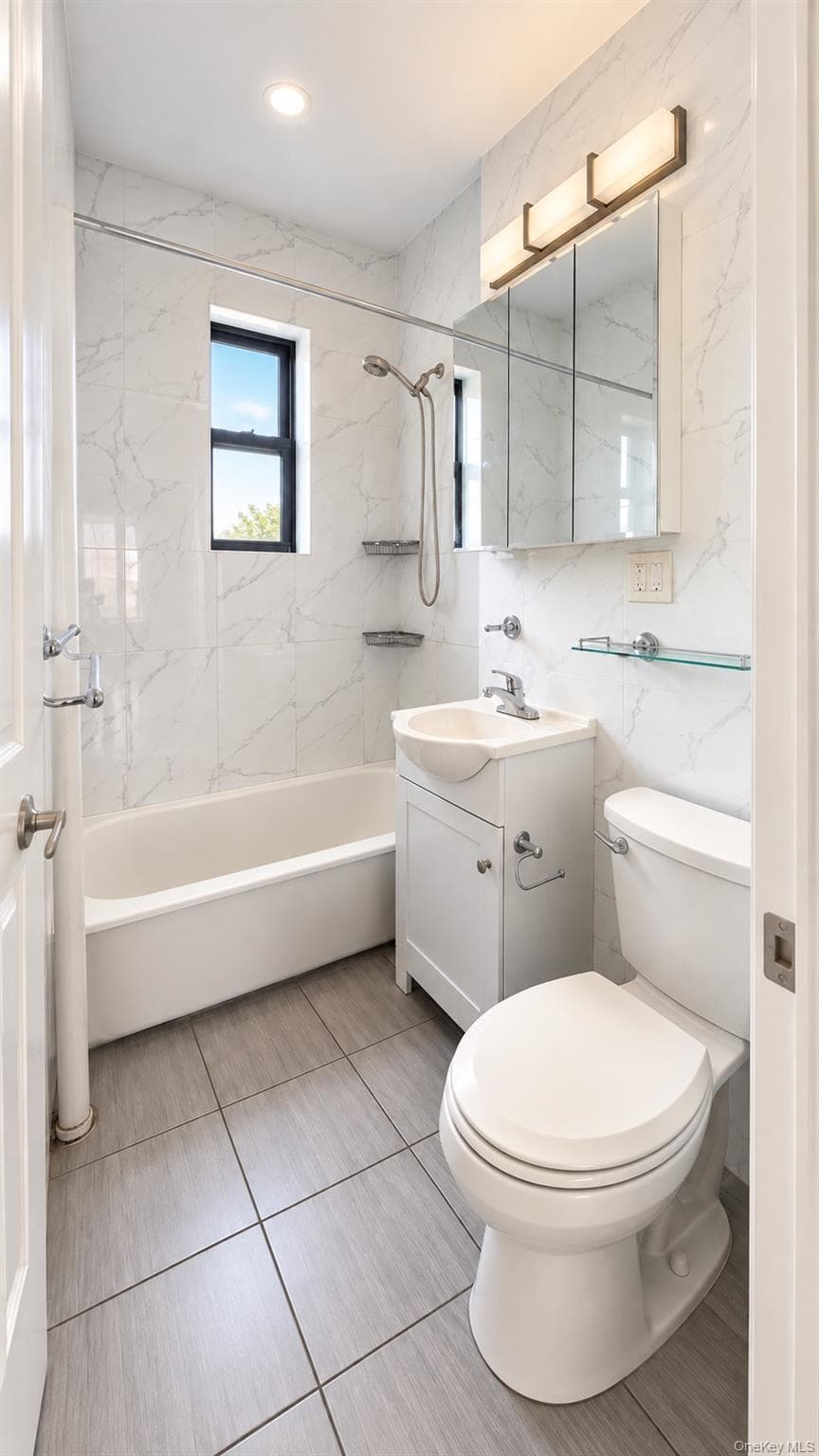 21-78 35th Street St Unit: 5E thumbnail 12