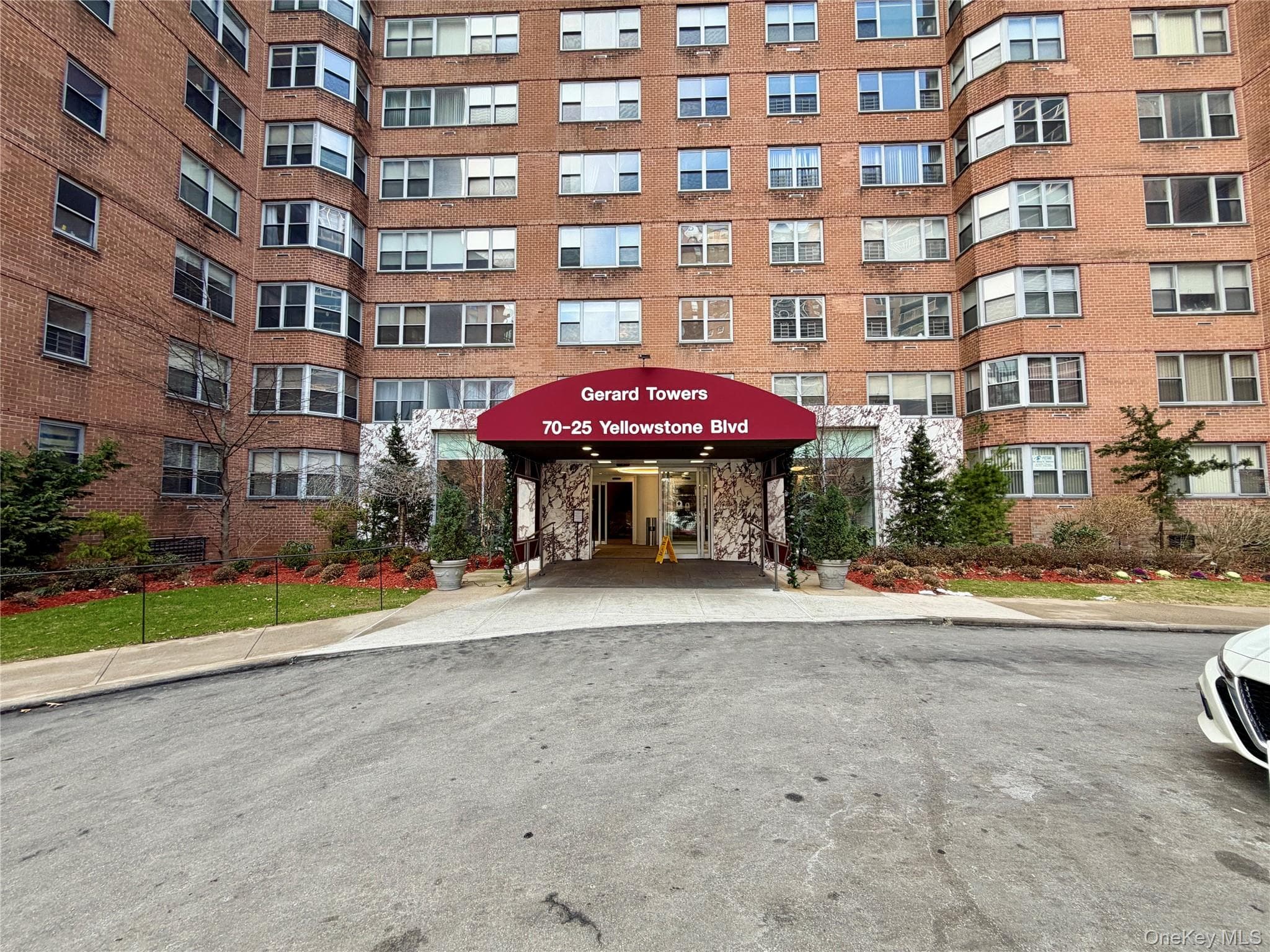 70-25 Yellowstone Boulevard Unit: 3H, Forest Hills