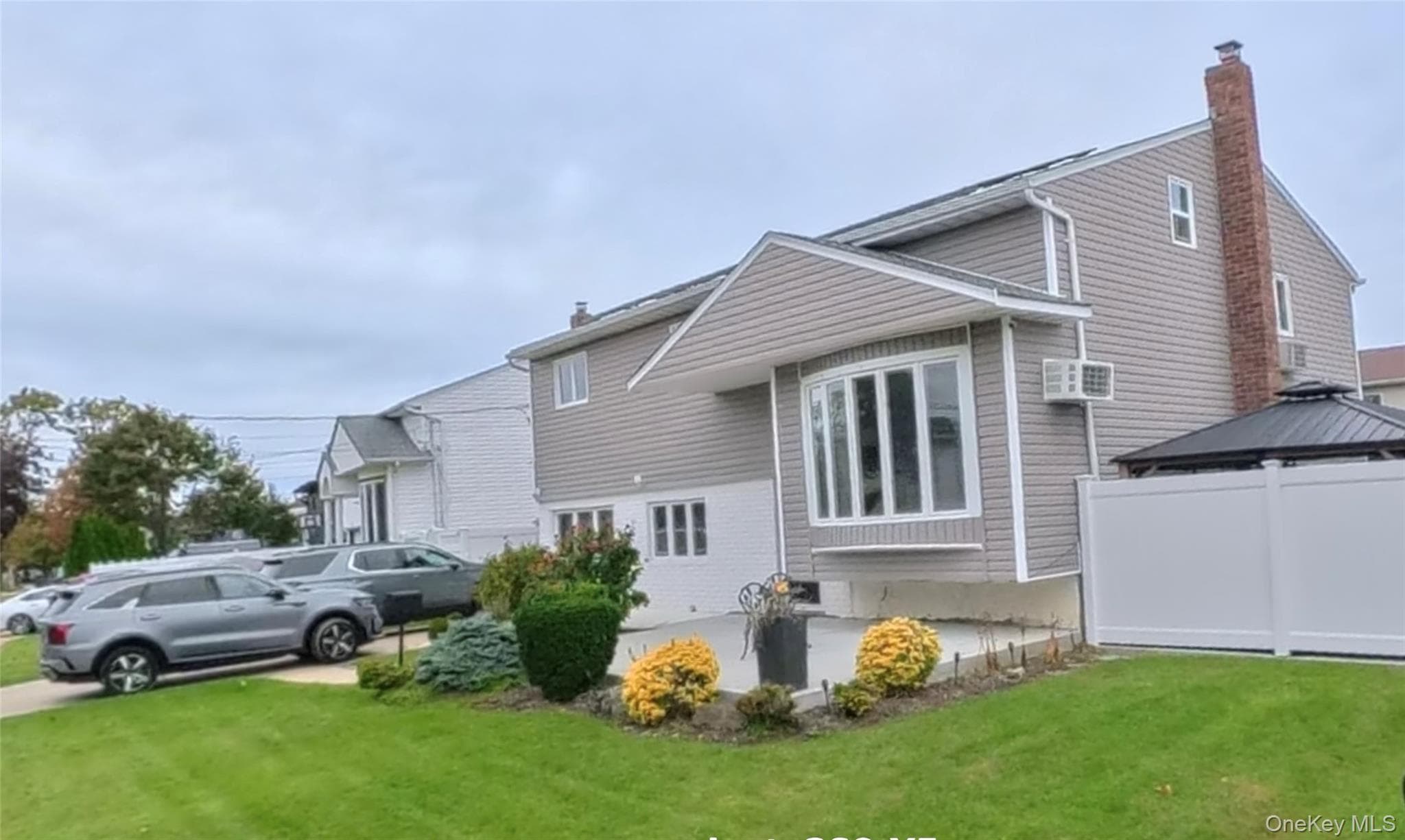 3437 Bertha Drive thumbnail 2