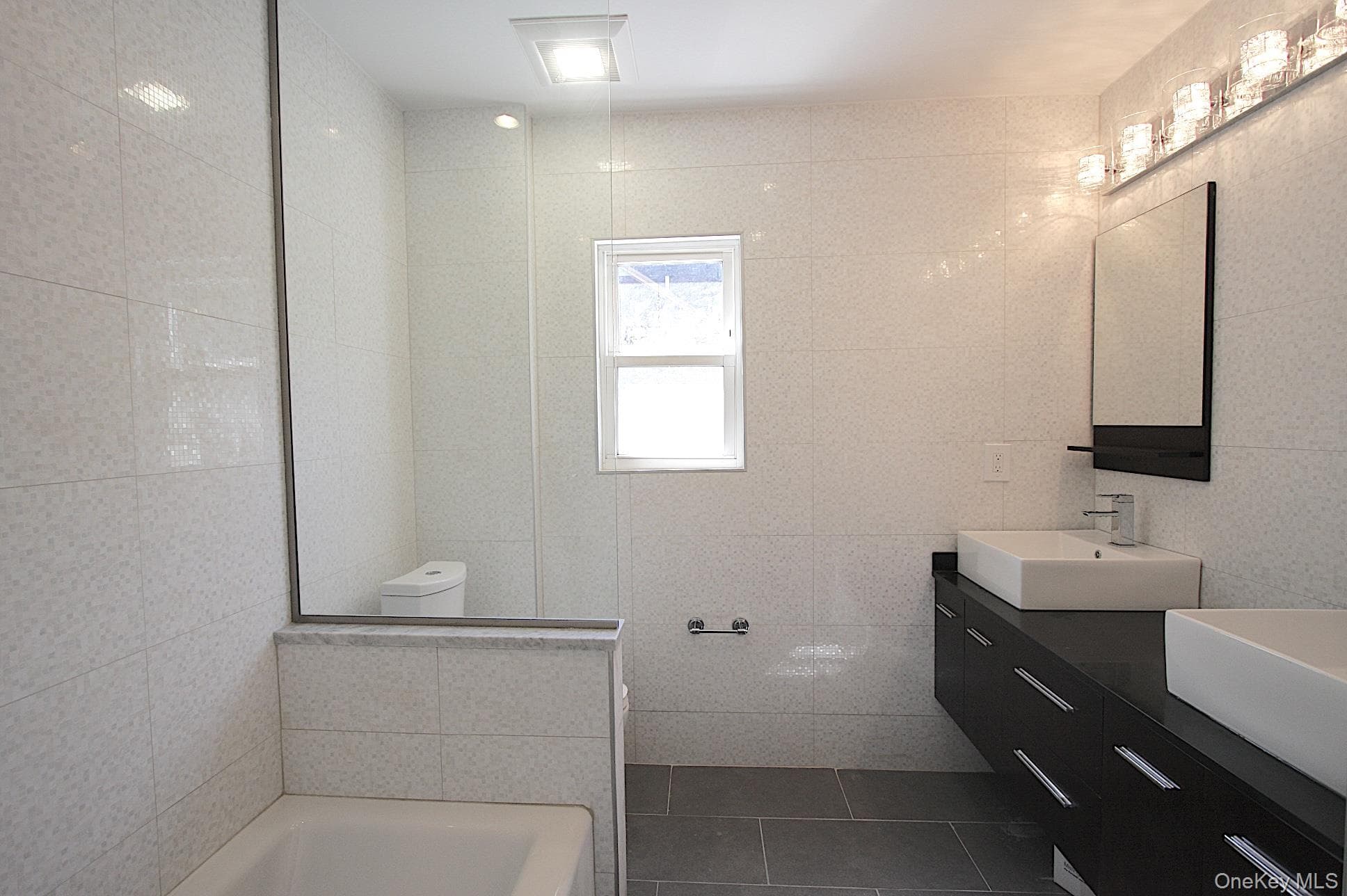 257-14 Pembroke Avenue thumbnail 18