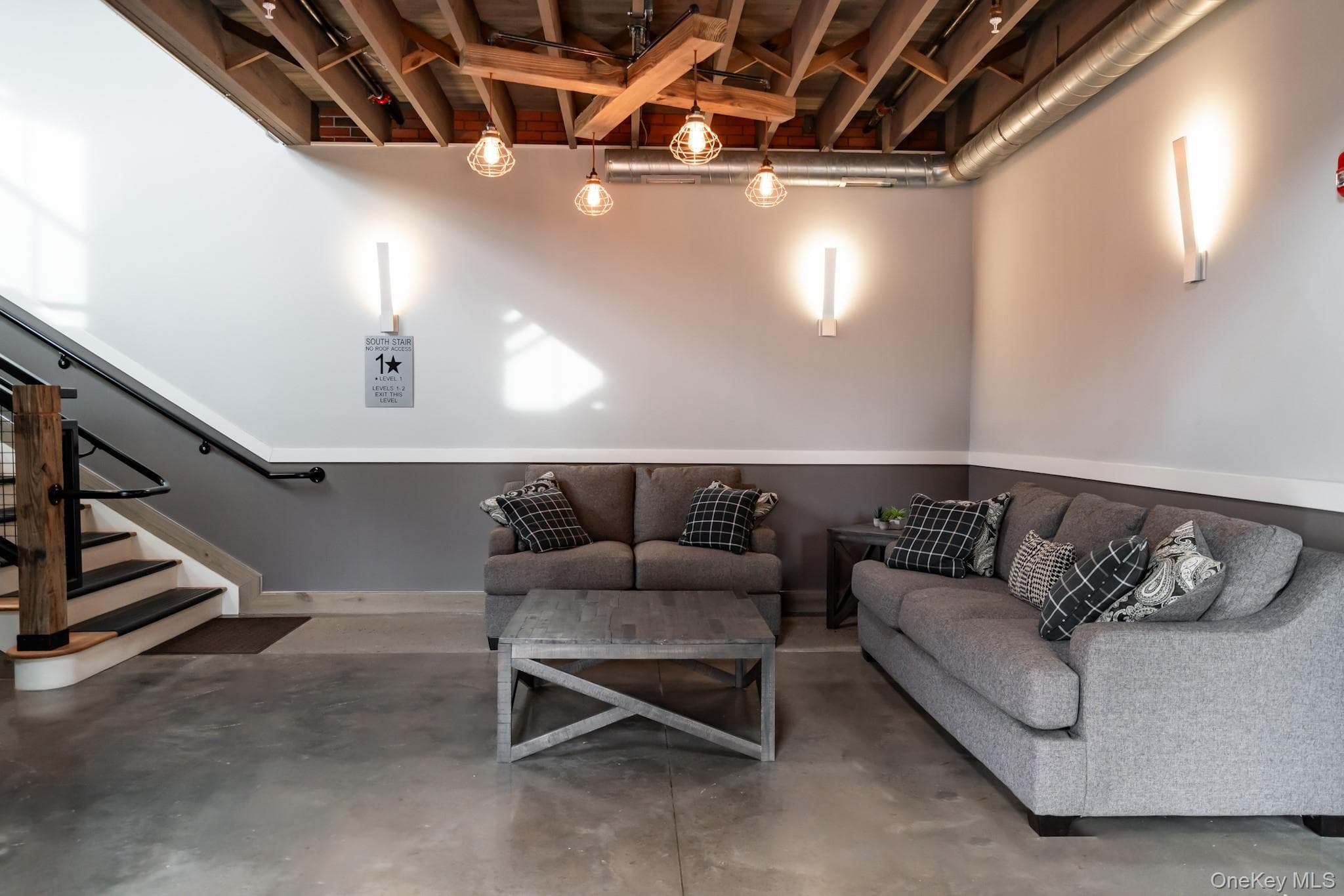128 Vineyard Avenue Unit: 202 thumbnail 3