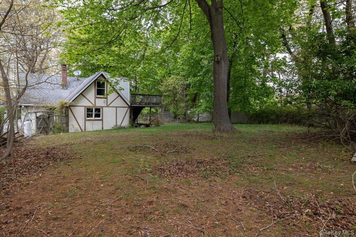 7 Amagansett Drive thumbnail 4