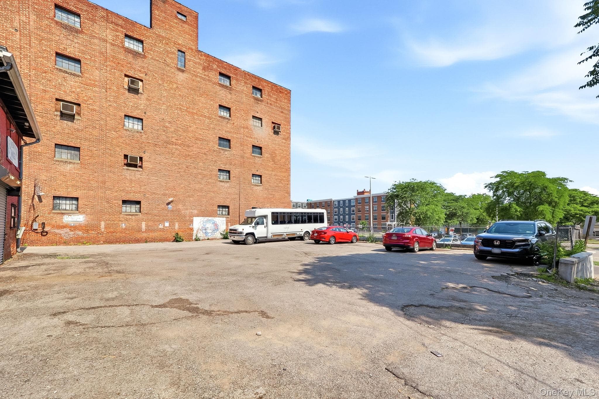 381 Main Street thumbnail 38