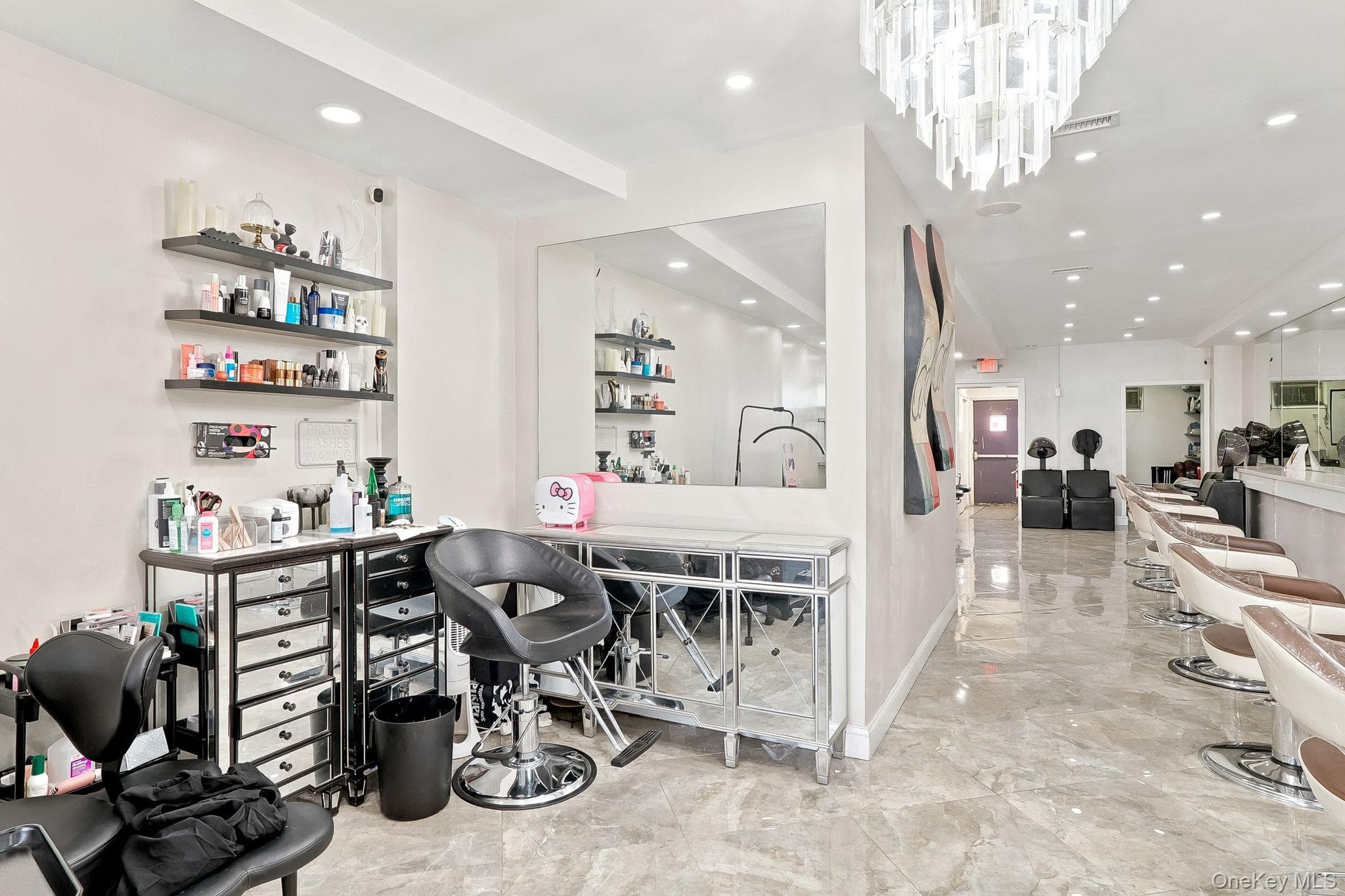 381 Main Street thumbnail 15