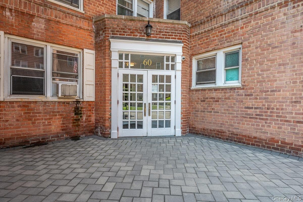 60 Locust Avenue Unit: 604A thumbnail 3