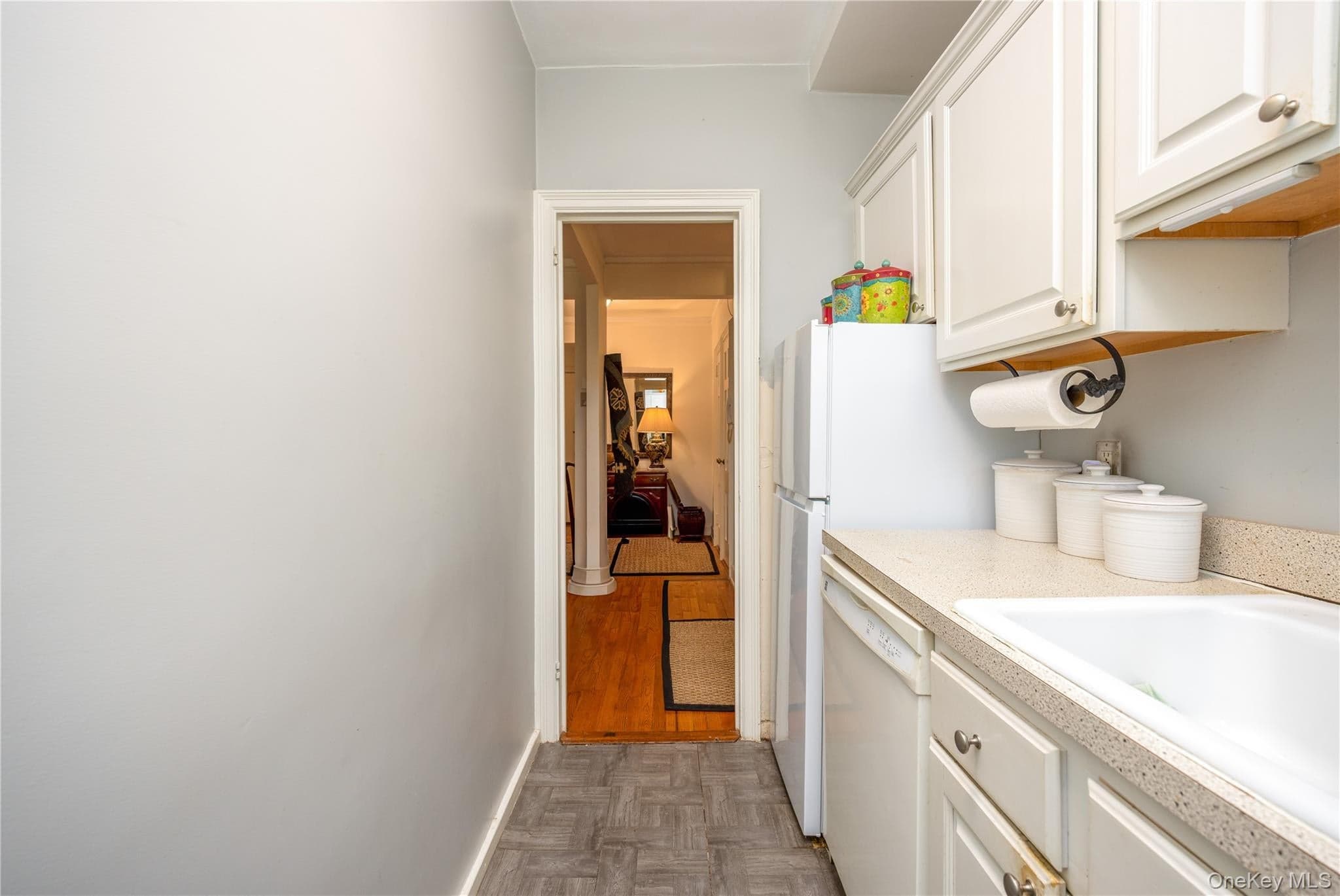 5 Midland Gardens Unit: 2L thumbnail 14