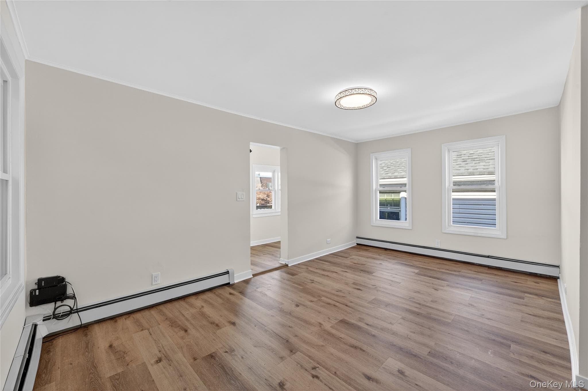84 E Pine Street thumbnail 3