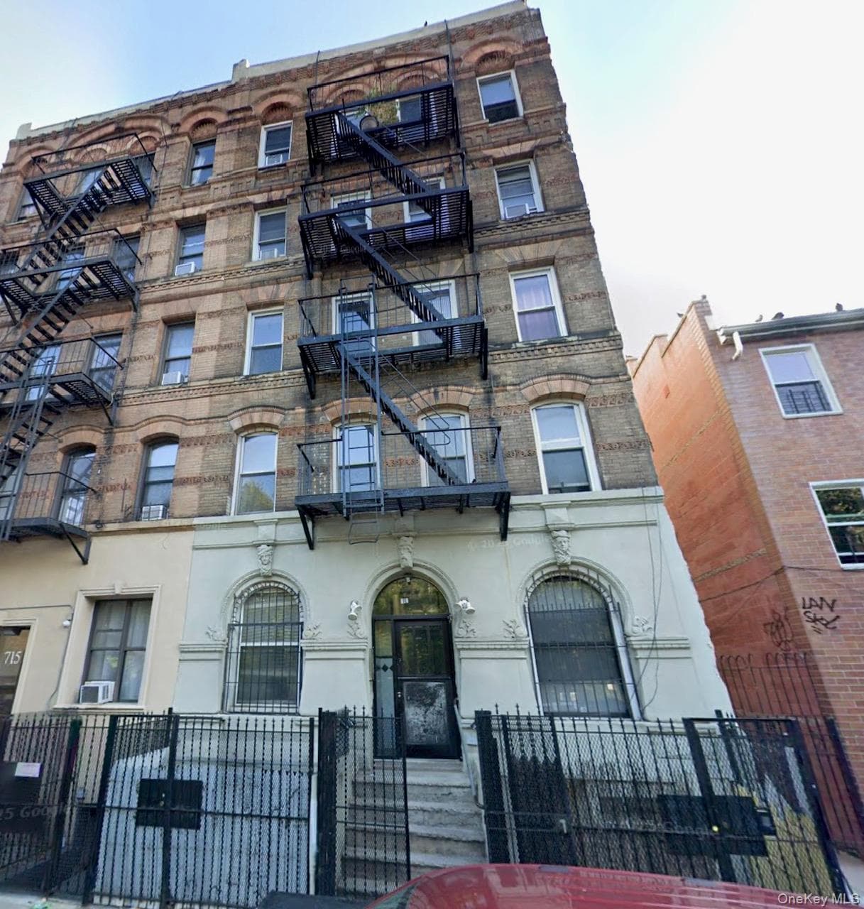 717 E 5th Street, New York (manhattan)