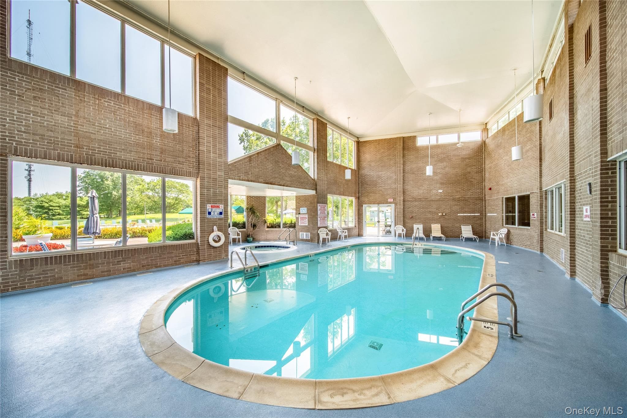 5 Robert Lane Unit: 5 thumbnail 33
