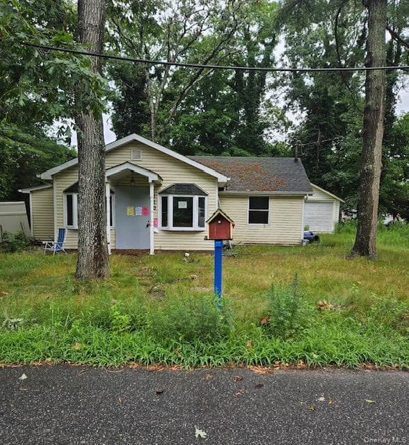 110 Daisy Drive, Mastic Beach