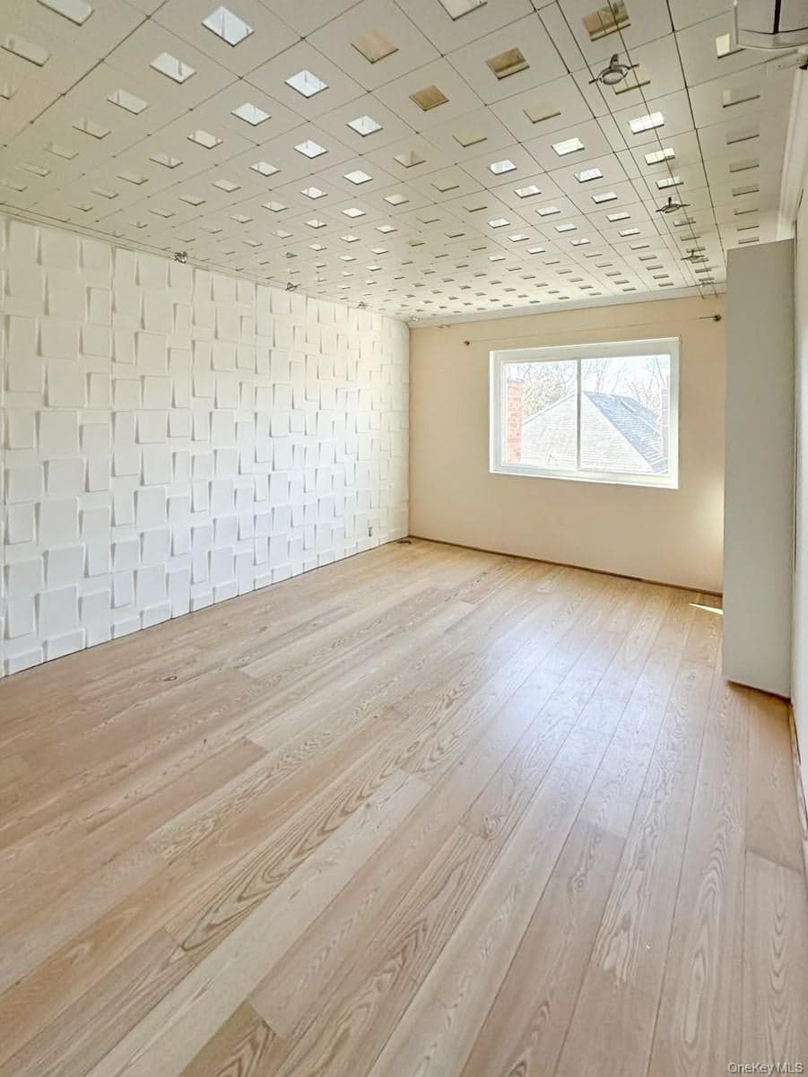 310 Delaware Avenue thumbnail 13