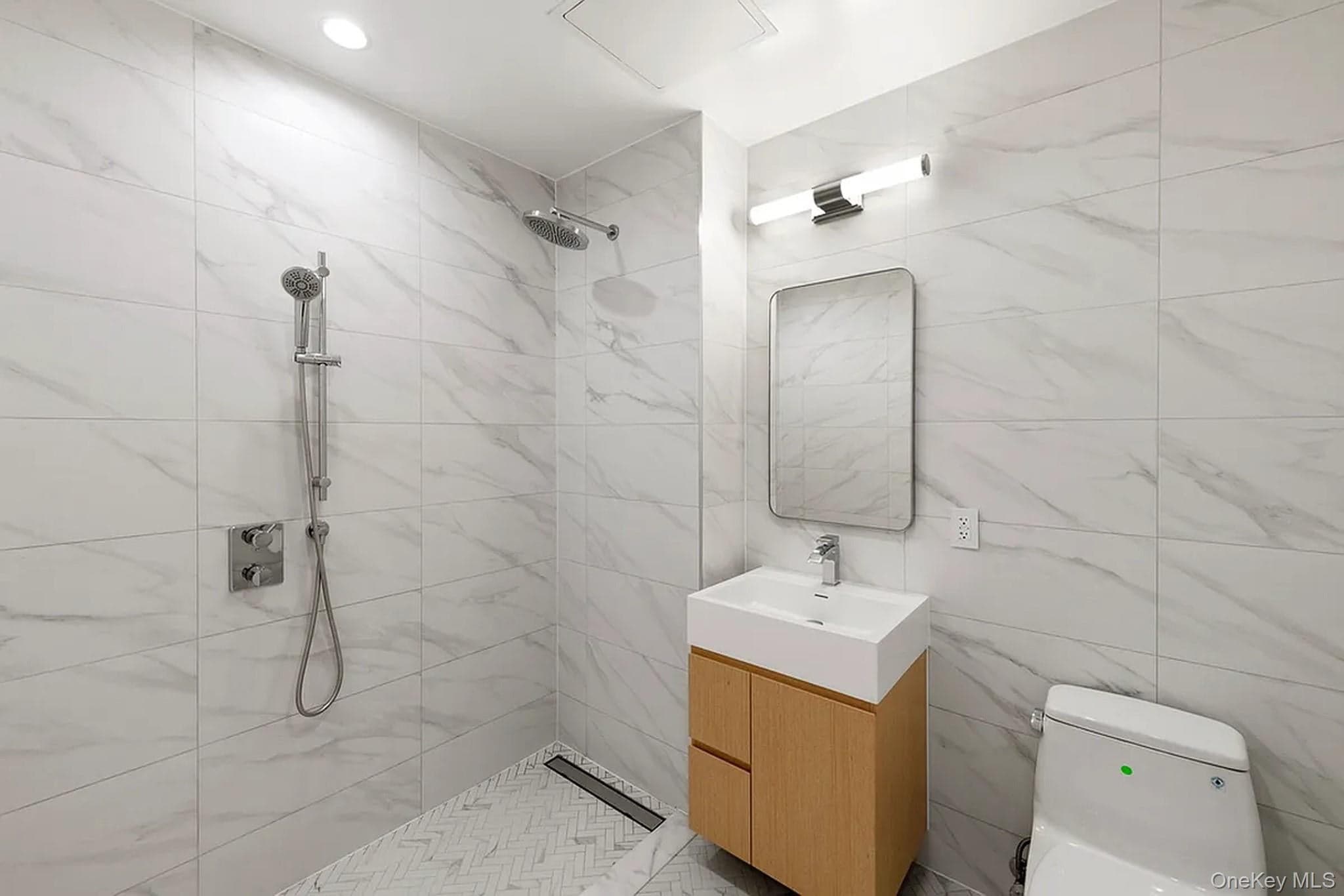 37-26 32nd Street Unit: 2K thumbnail 6