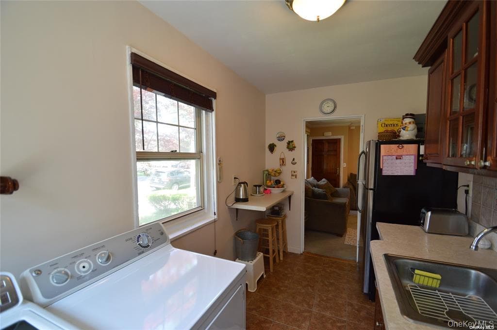 251-34 61st Avenue Unit: 1 thumbnail 9