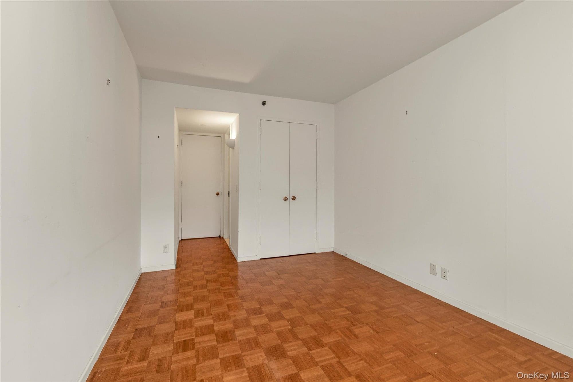 100 Hilton Avenue Unit: M3 thumbnail 8