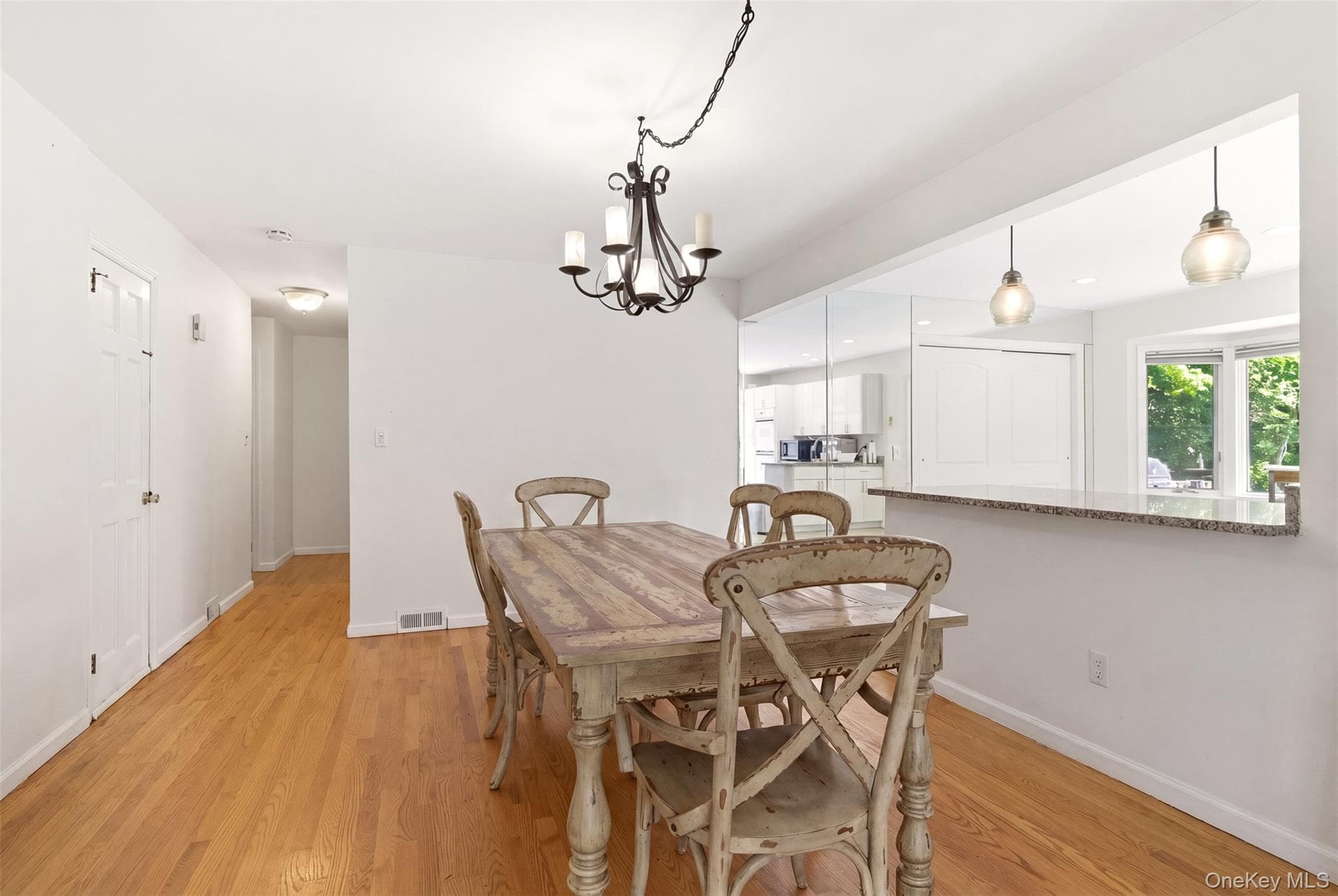 106 Vineyard Road thumbnail 16