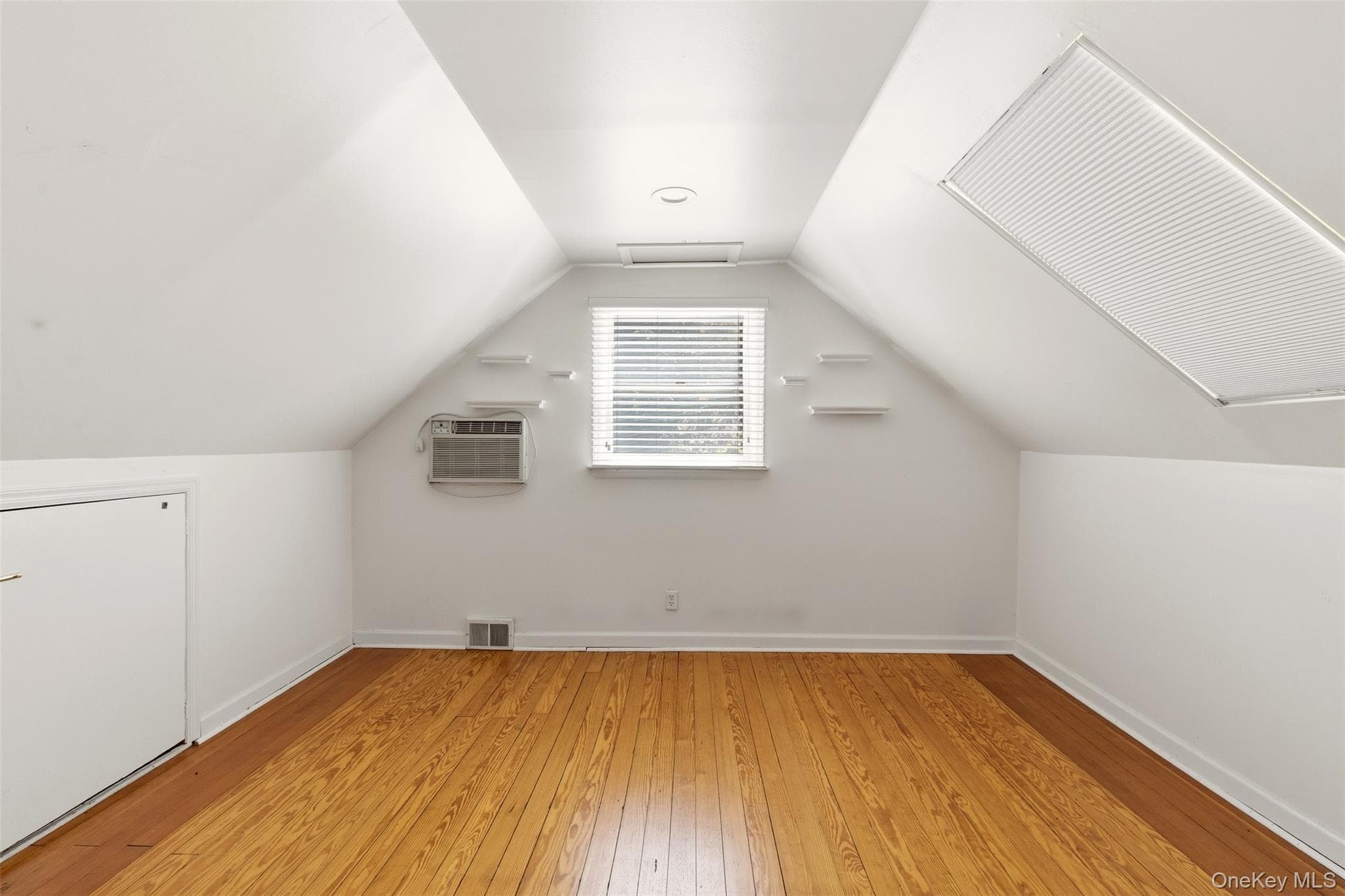 106 Vineyard Road thumbnail 19