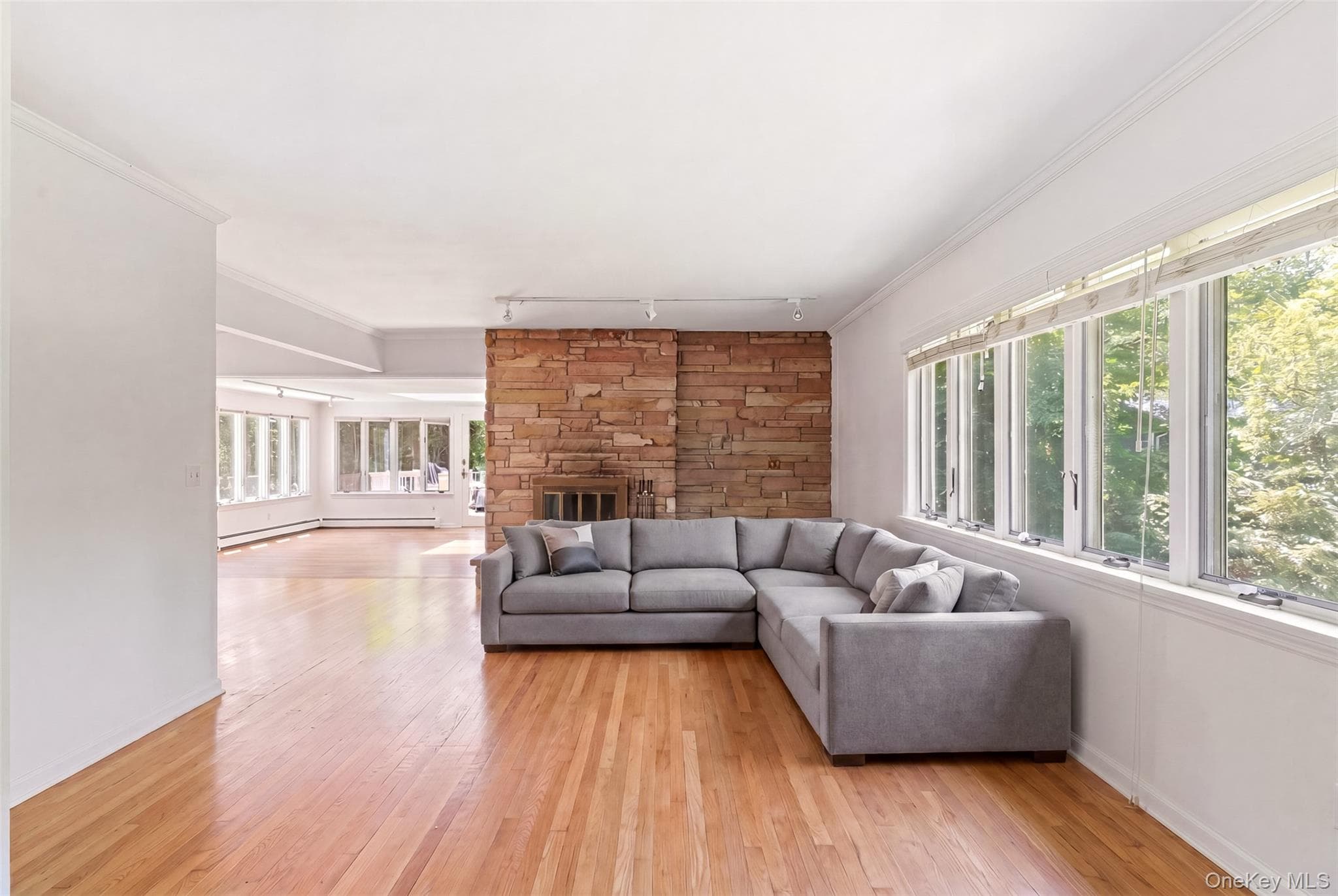 106 Vineyard Road thumbnail 4