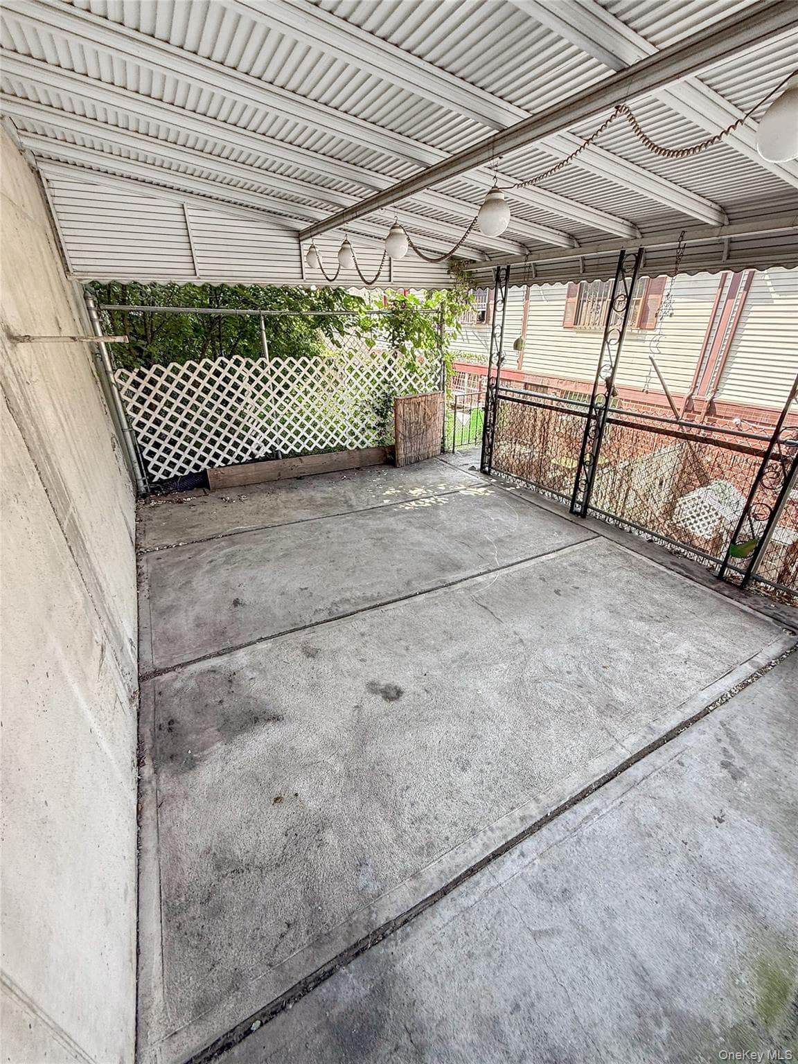 702 Saint Anns Avenue thumbnail 19