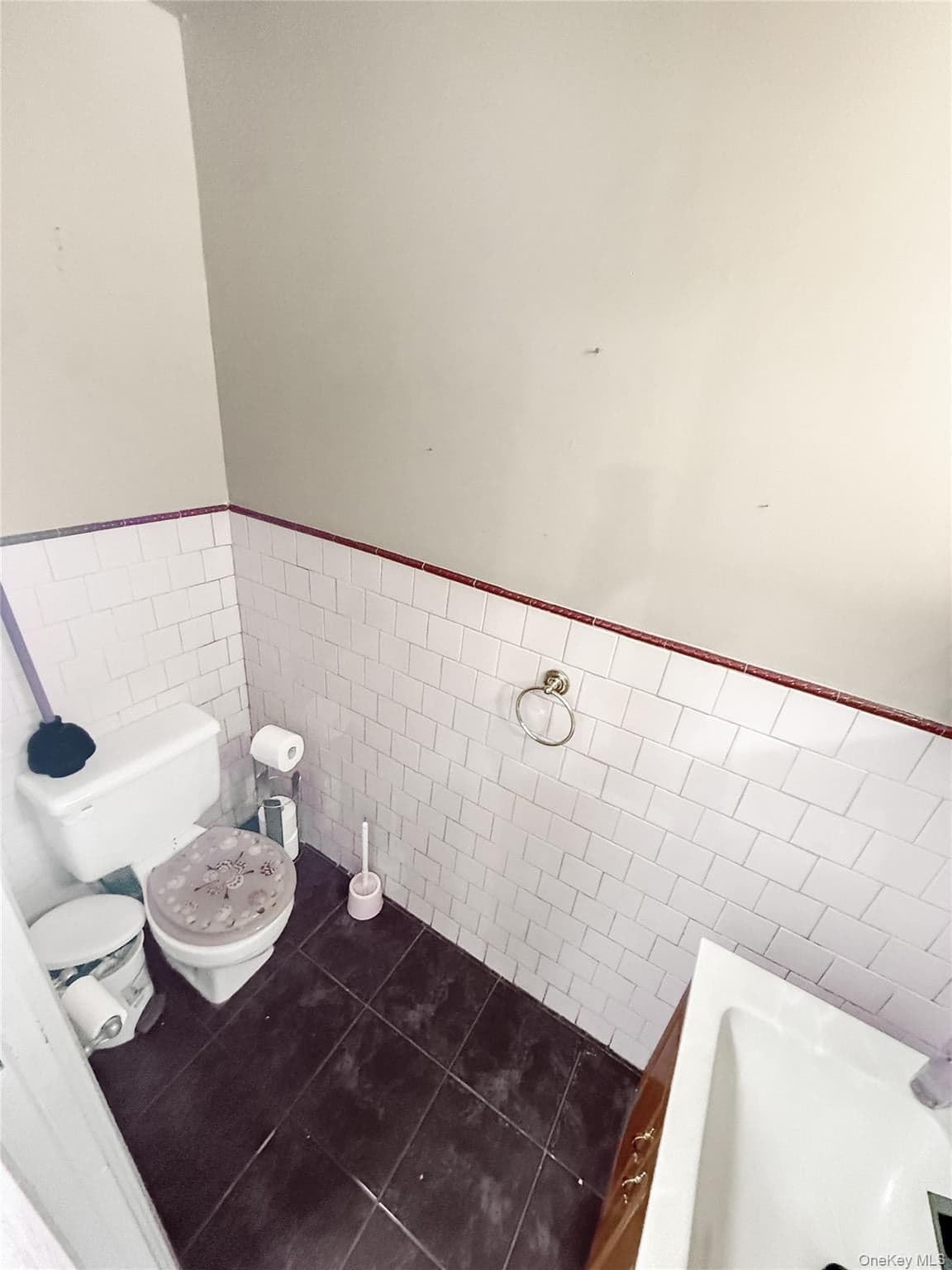 702 Saint Anns Avenue thumbnail 14