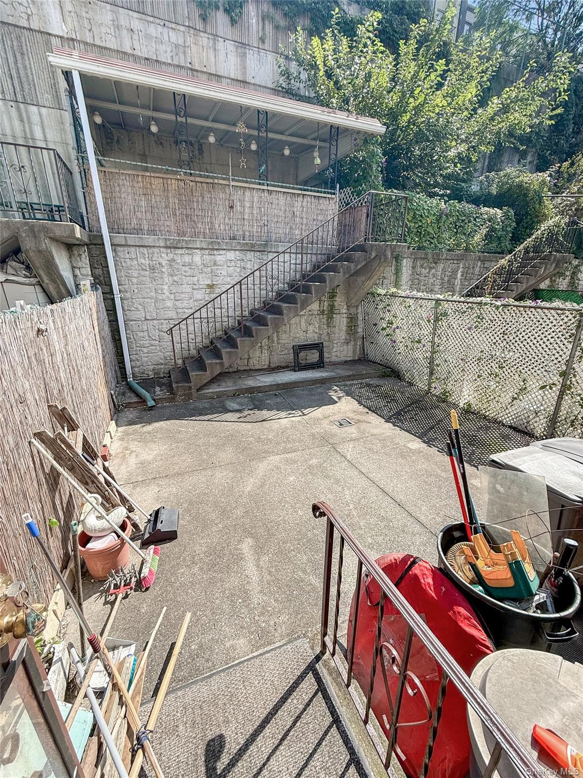 702 Saint Anns Avenue thumbnail 18