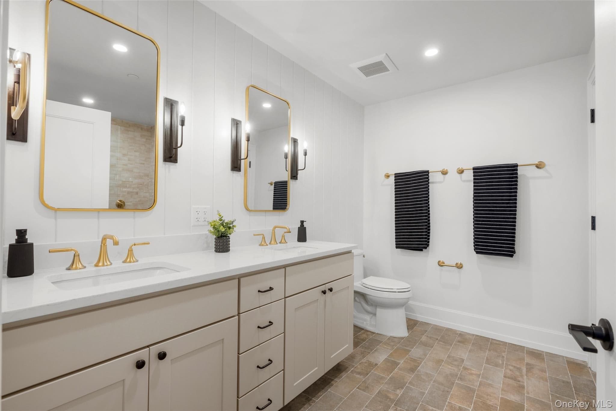 25 S Riverside Avenue Unit: 305 thumbnail 17