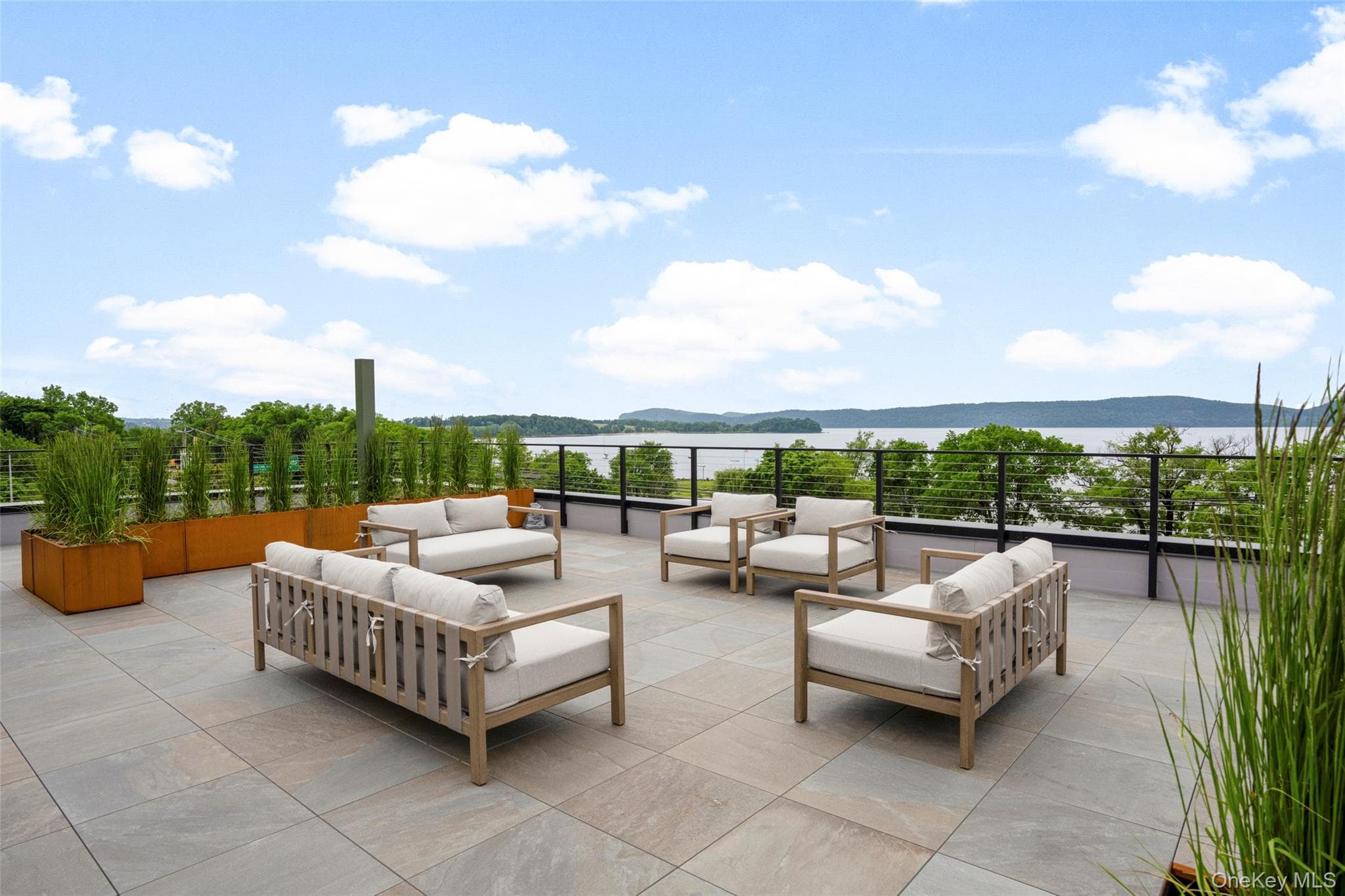 25 S Riverside Avenue Unit: 305 thumbnail 35