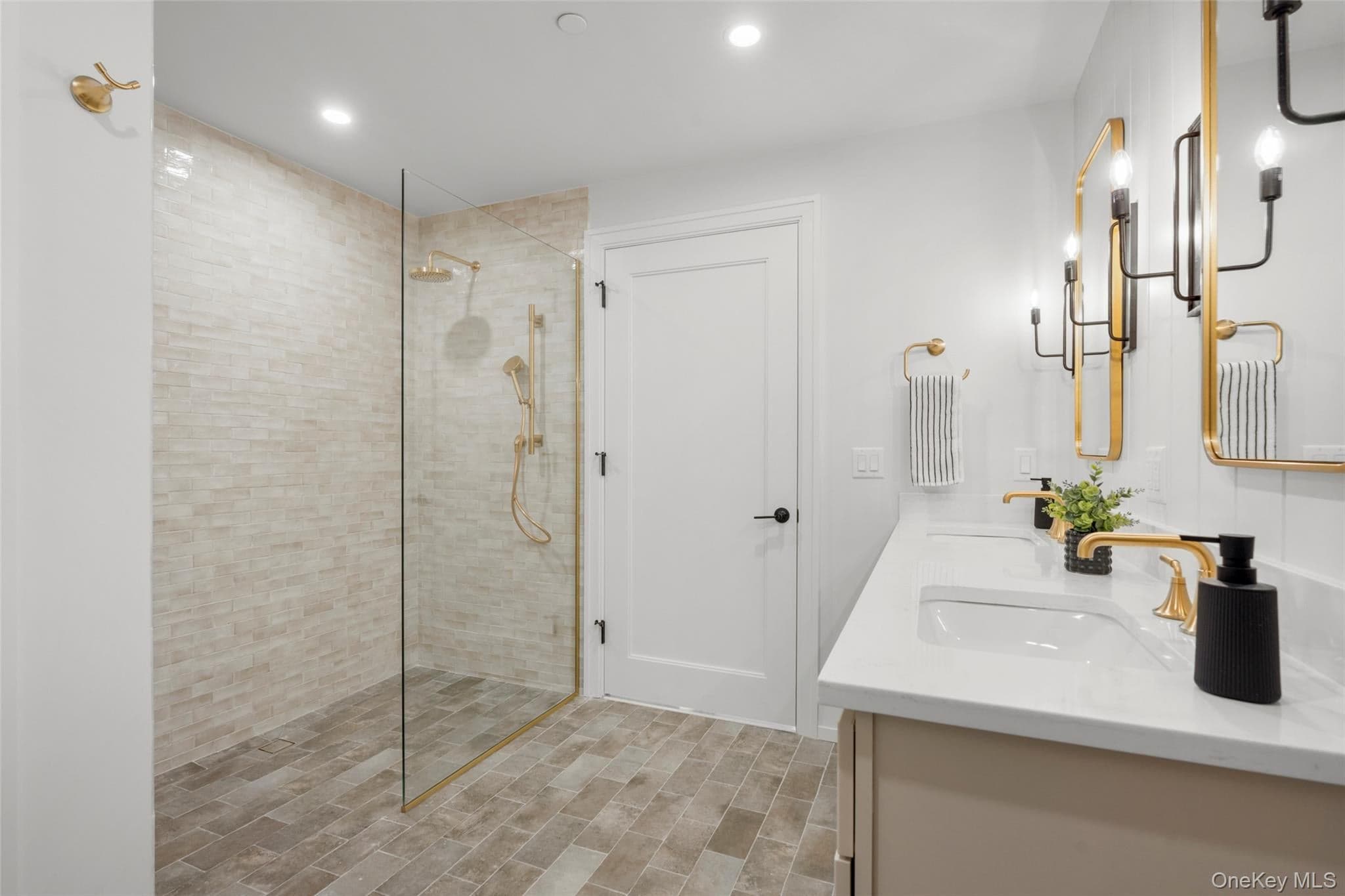 25 S Riverside Avenue Unit: 305 thumbnail 18