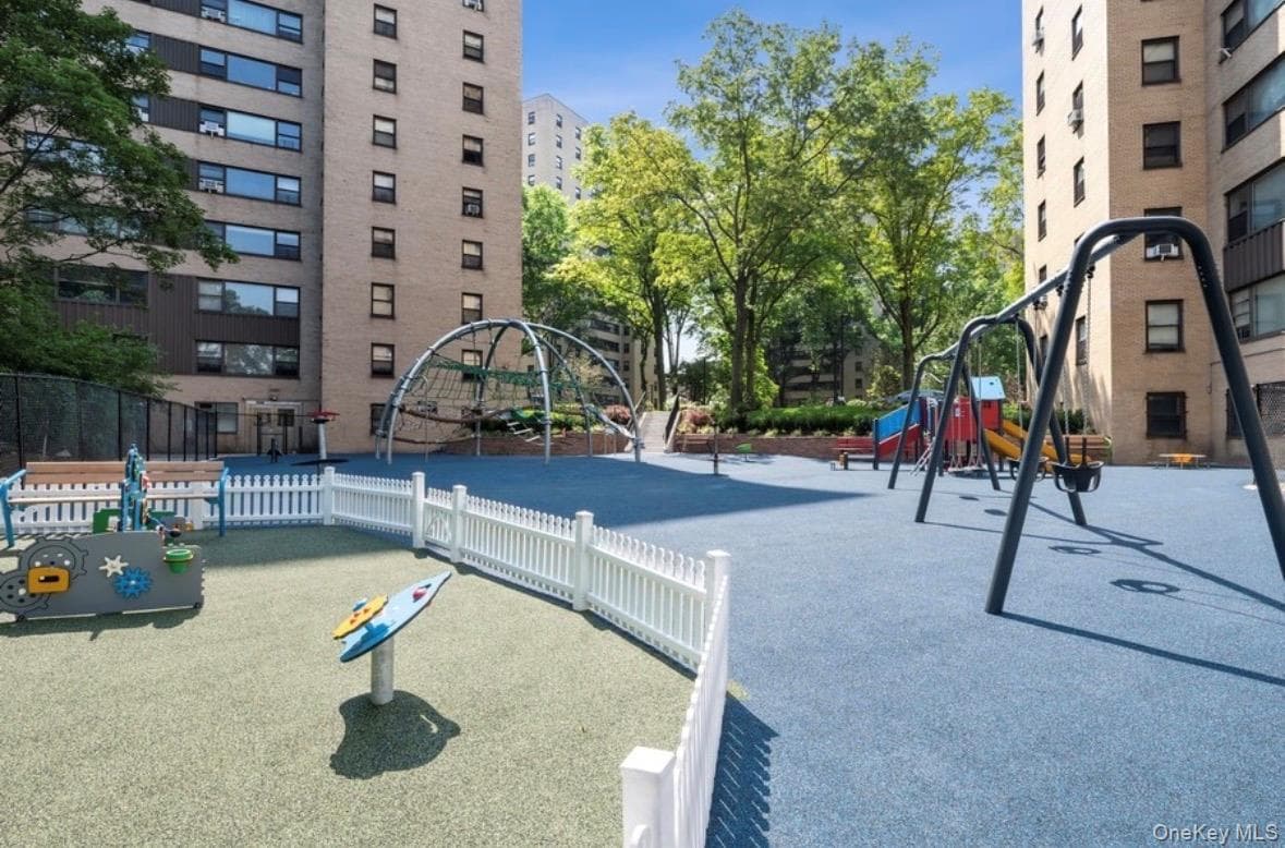 5 Fordham Hill Oval Unit: 10D thumbnail 3