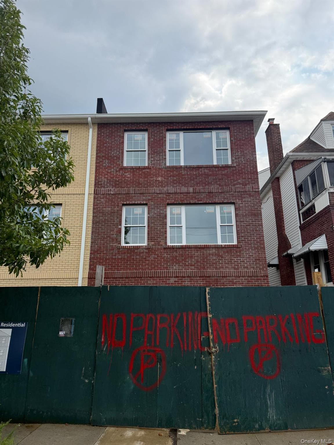 1416 Oakley Street thumbnail 2