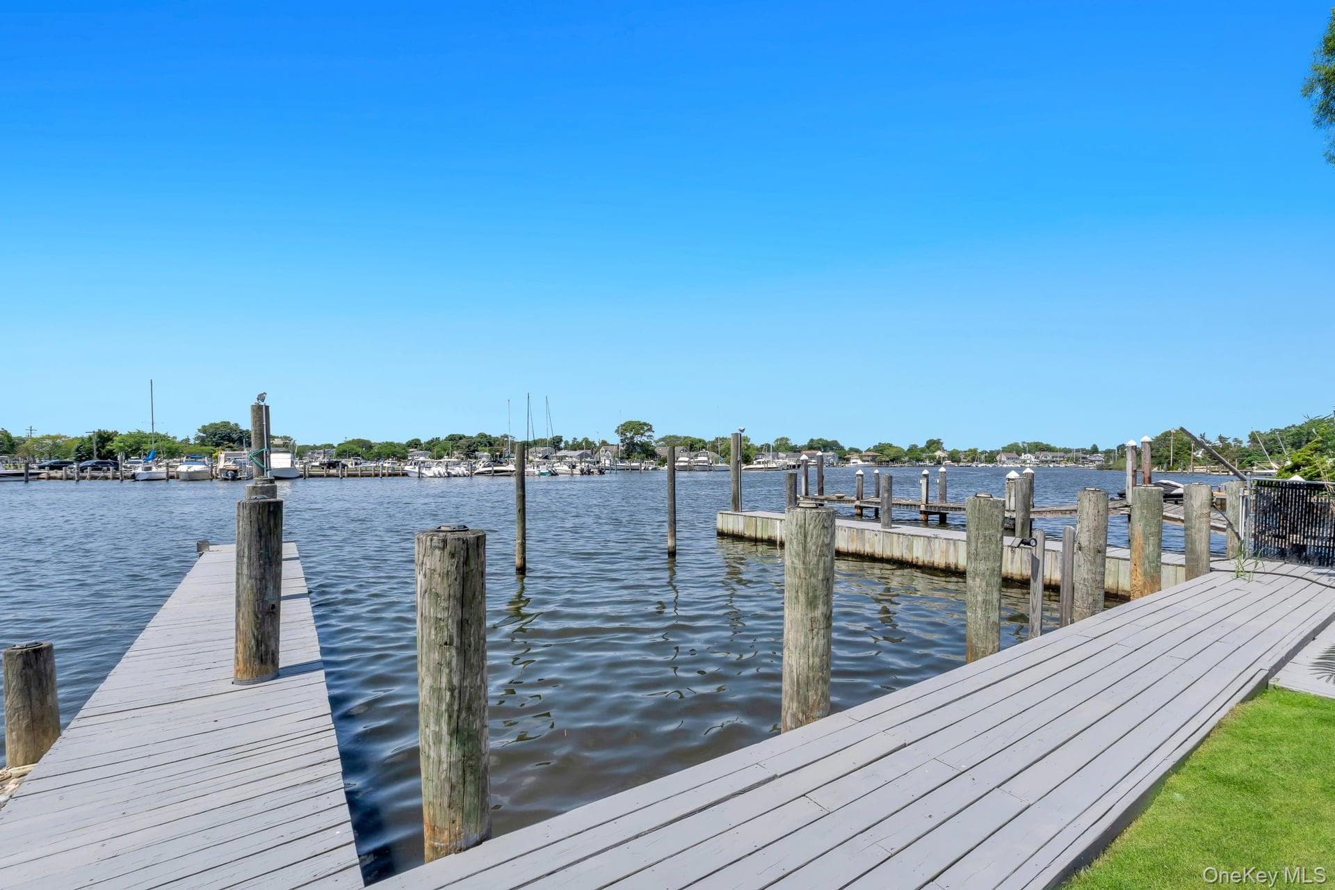 230 W Islip Road thumbnail 42