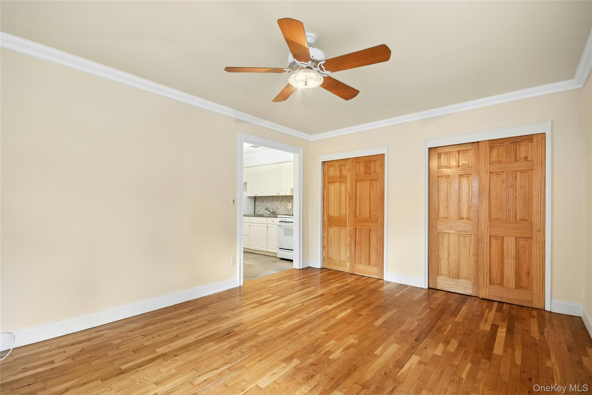 137 E 235th Street thumbnail 8