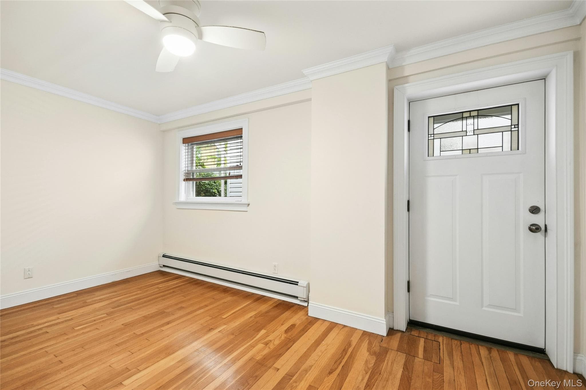 137 E 235th Street thumbnail 3