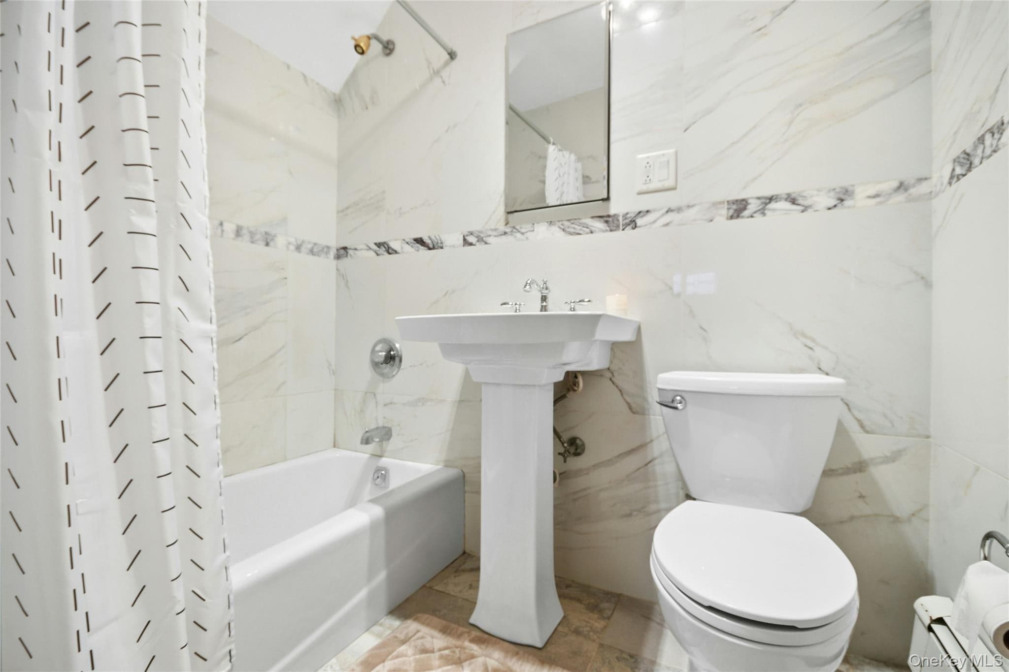 137 E 235th Street thumbnail 9