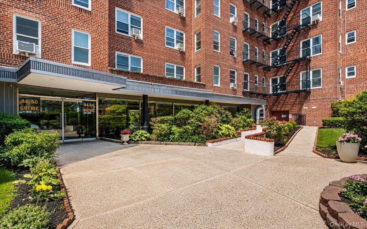 84-50 169th Street Unit: 315 thumbnail 3