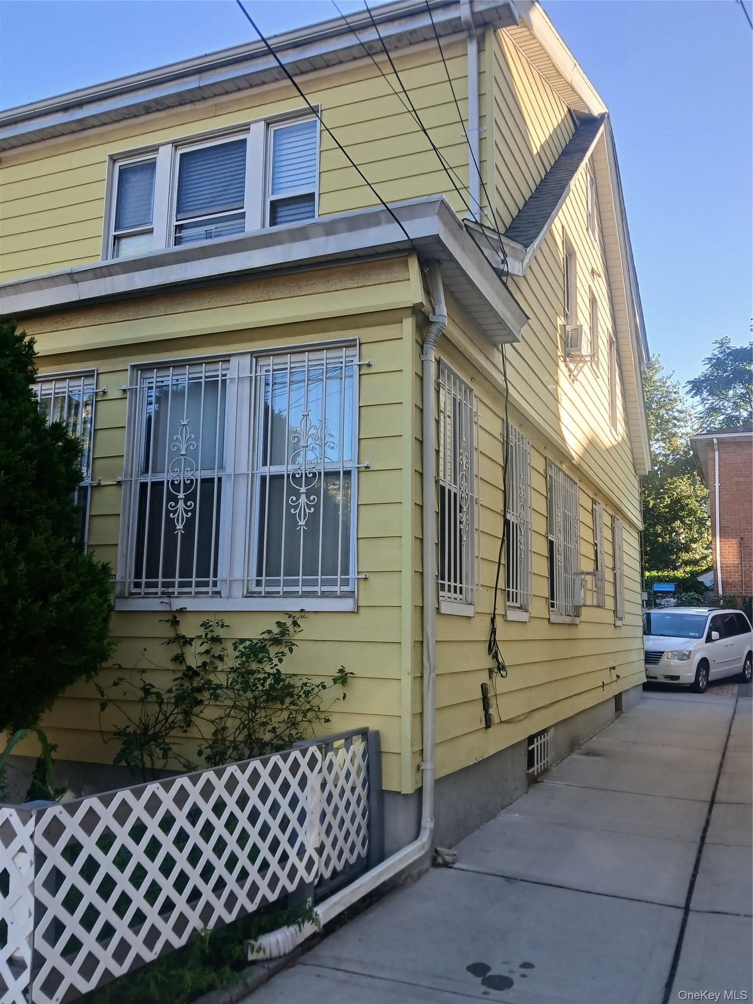 41-32 95th Street photo 1