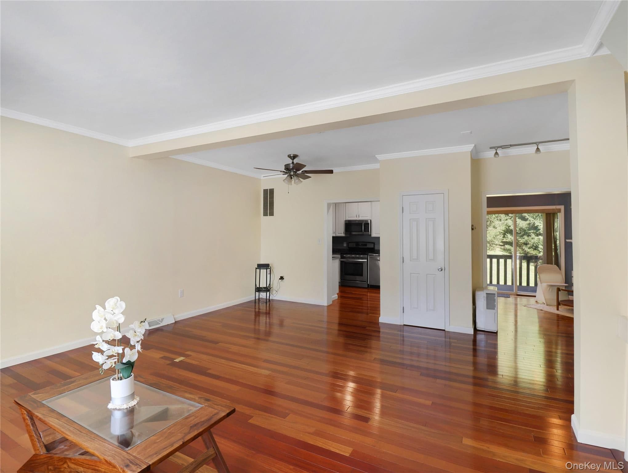 53 Leif Boulevard thumbnail 10