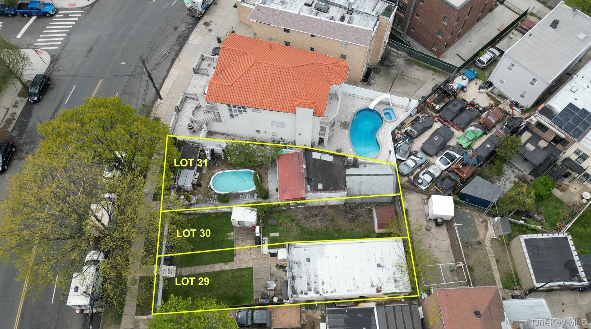 70-11 Ditmars Boulevard thumbnail 5