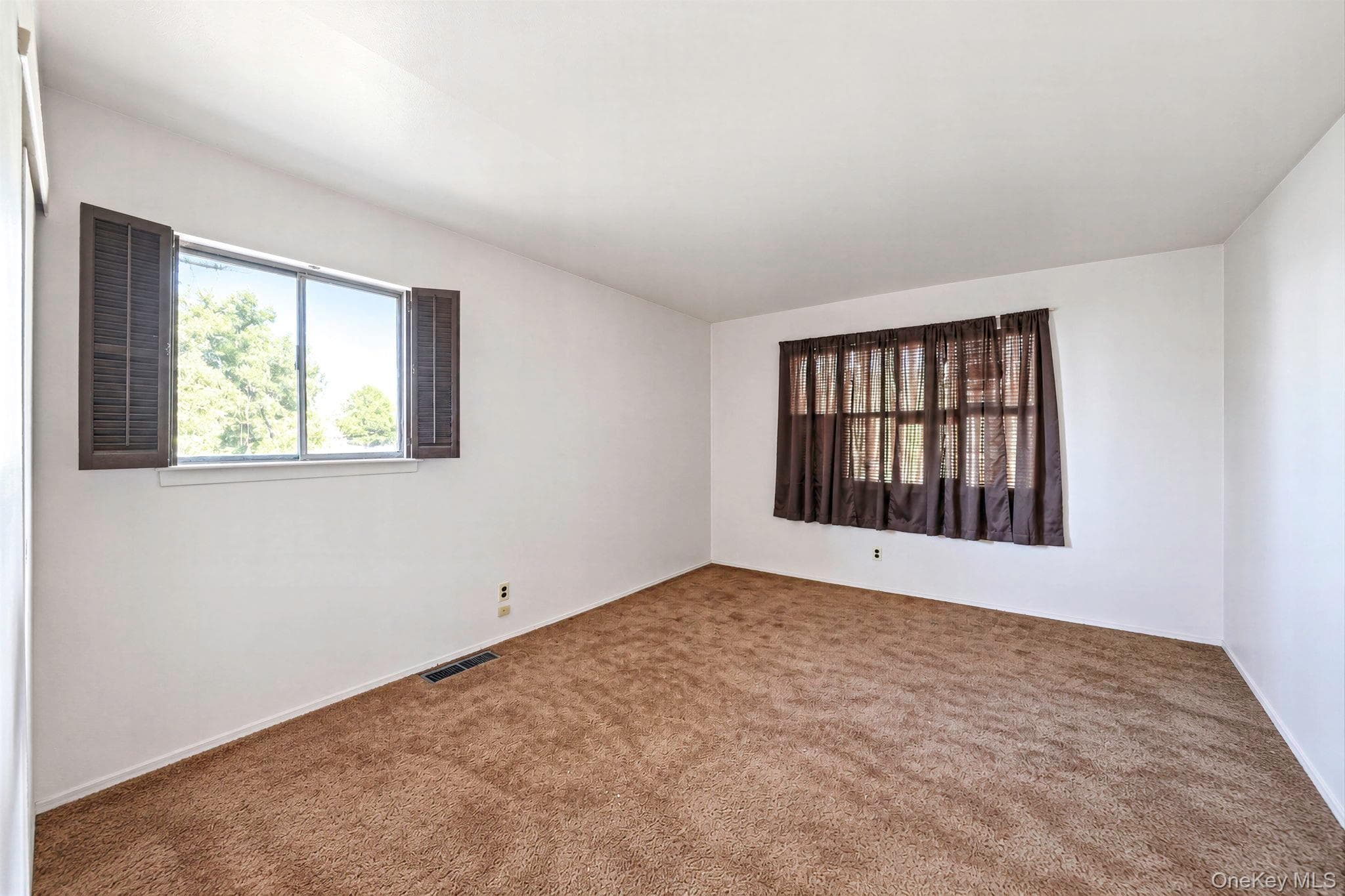 54 Mount Sinai Coram Road thumbnail 19