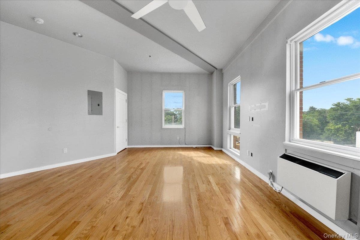 135 Main Street Unit: 201 thumbnail 6