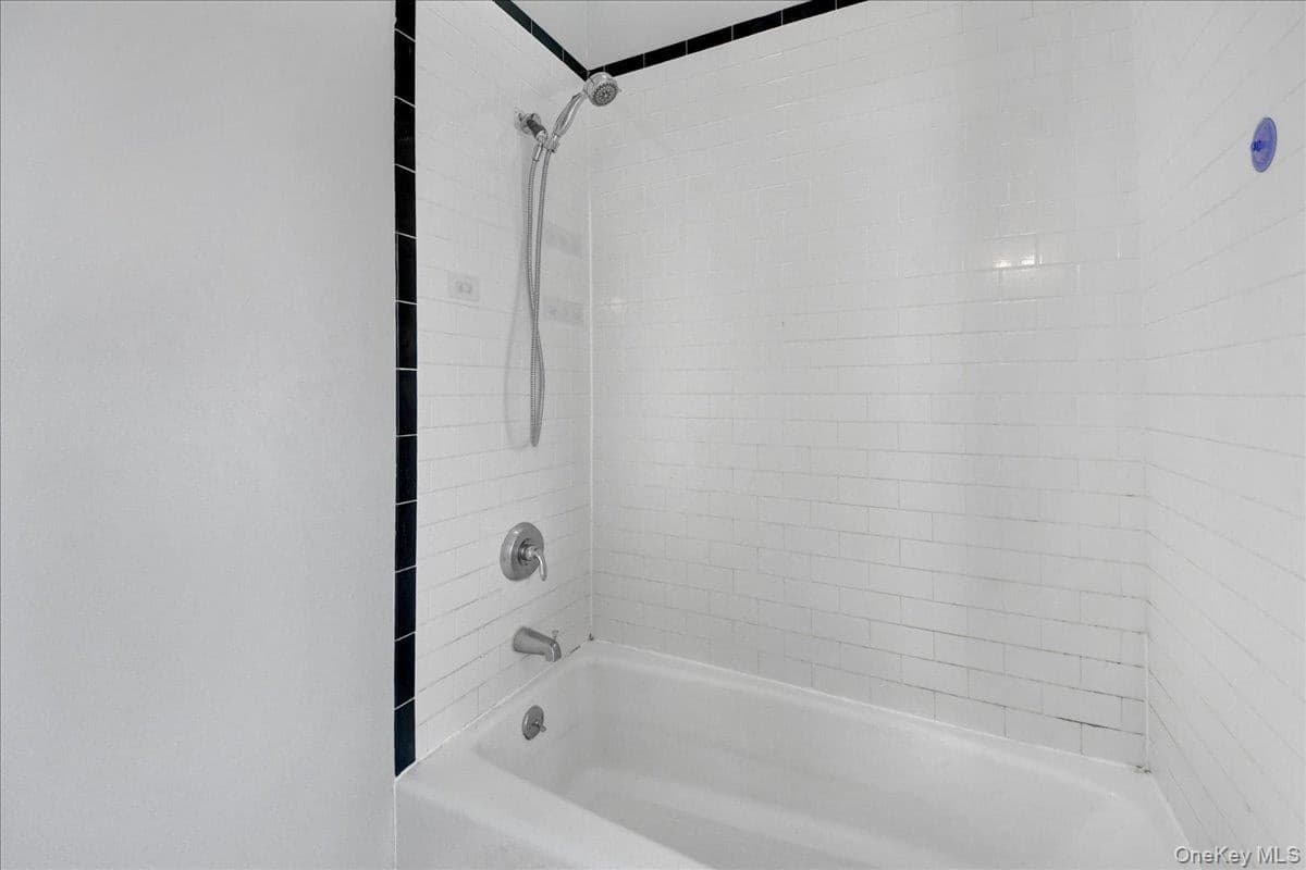 135 Main Street Unit: 201 thumbnail 12