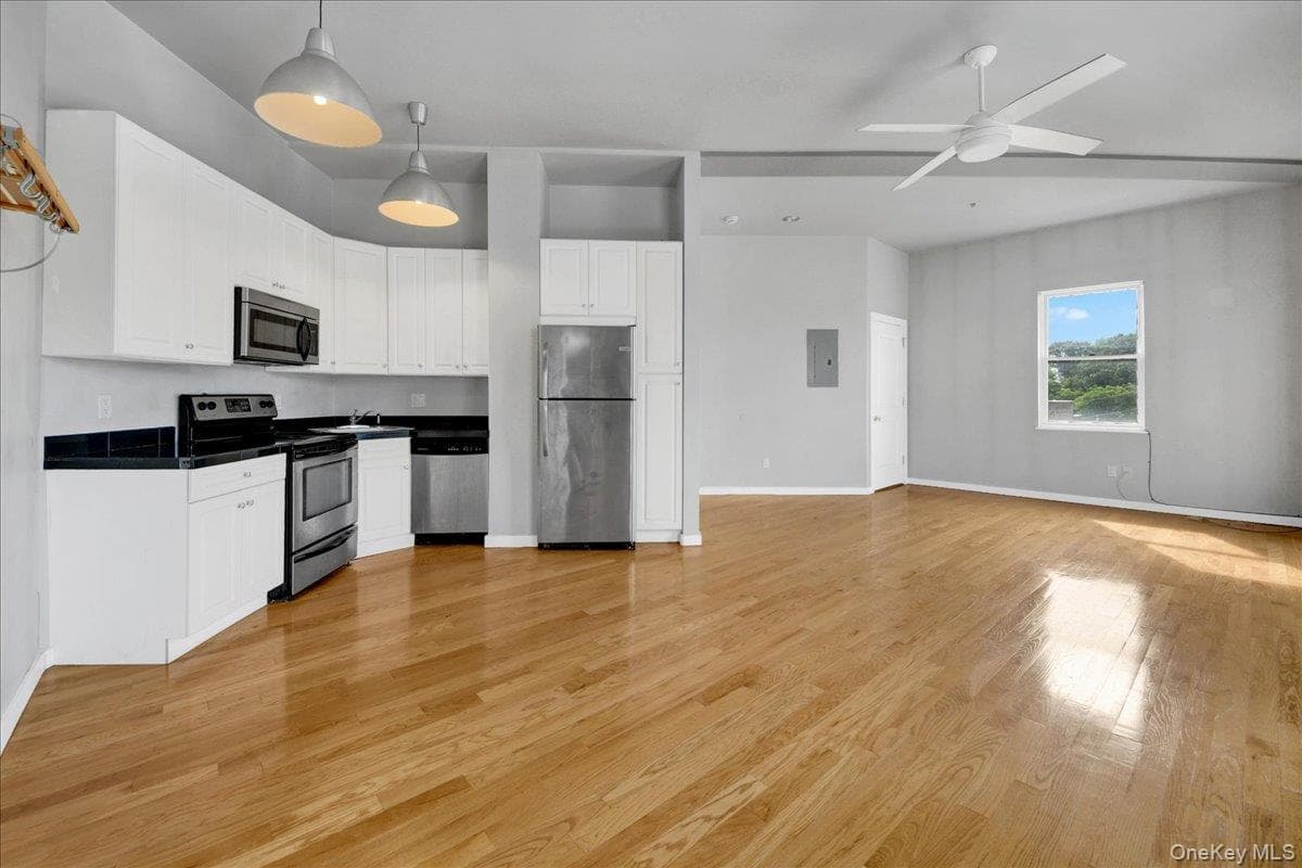 135 Main Street Unit: 201 thumbnail 4
