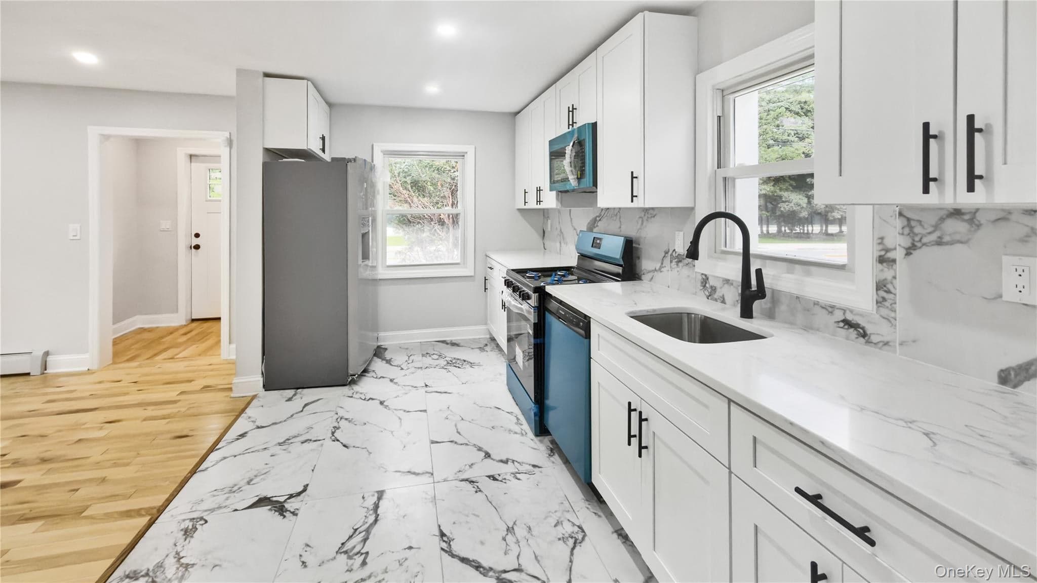 1180 Woodfield Road thumbnail 17