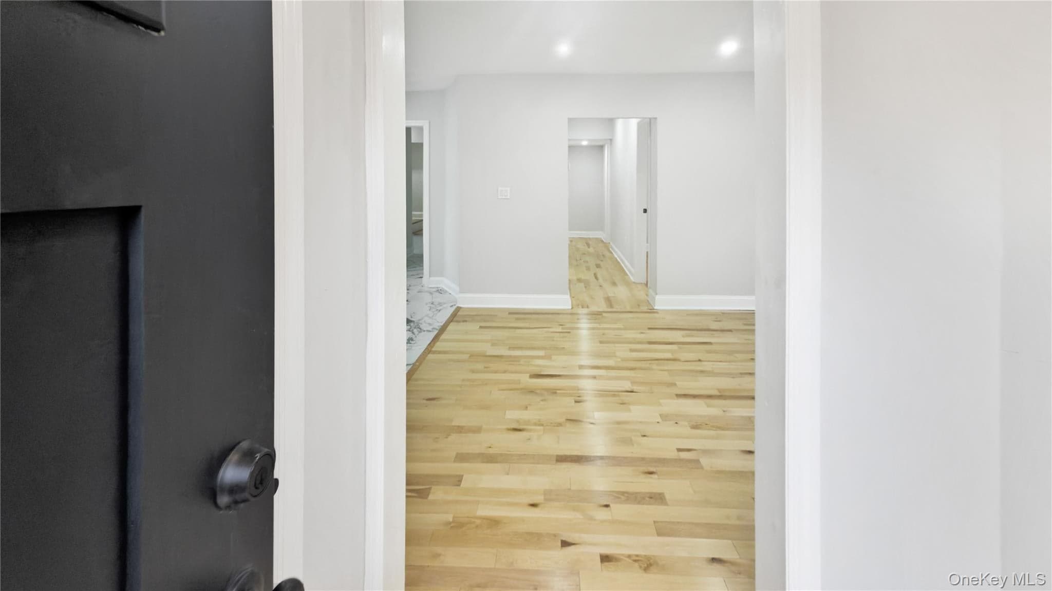 1180 Woodfield Road thumbnail 12
