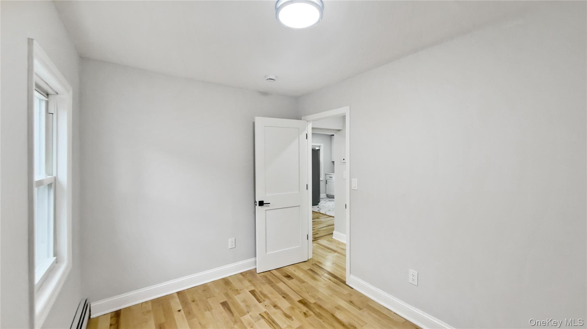 1180 Woodfield Road thumbnail 23