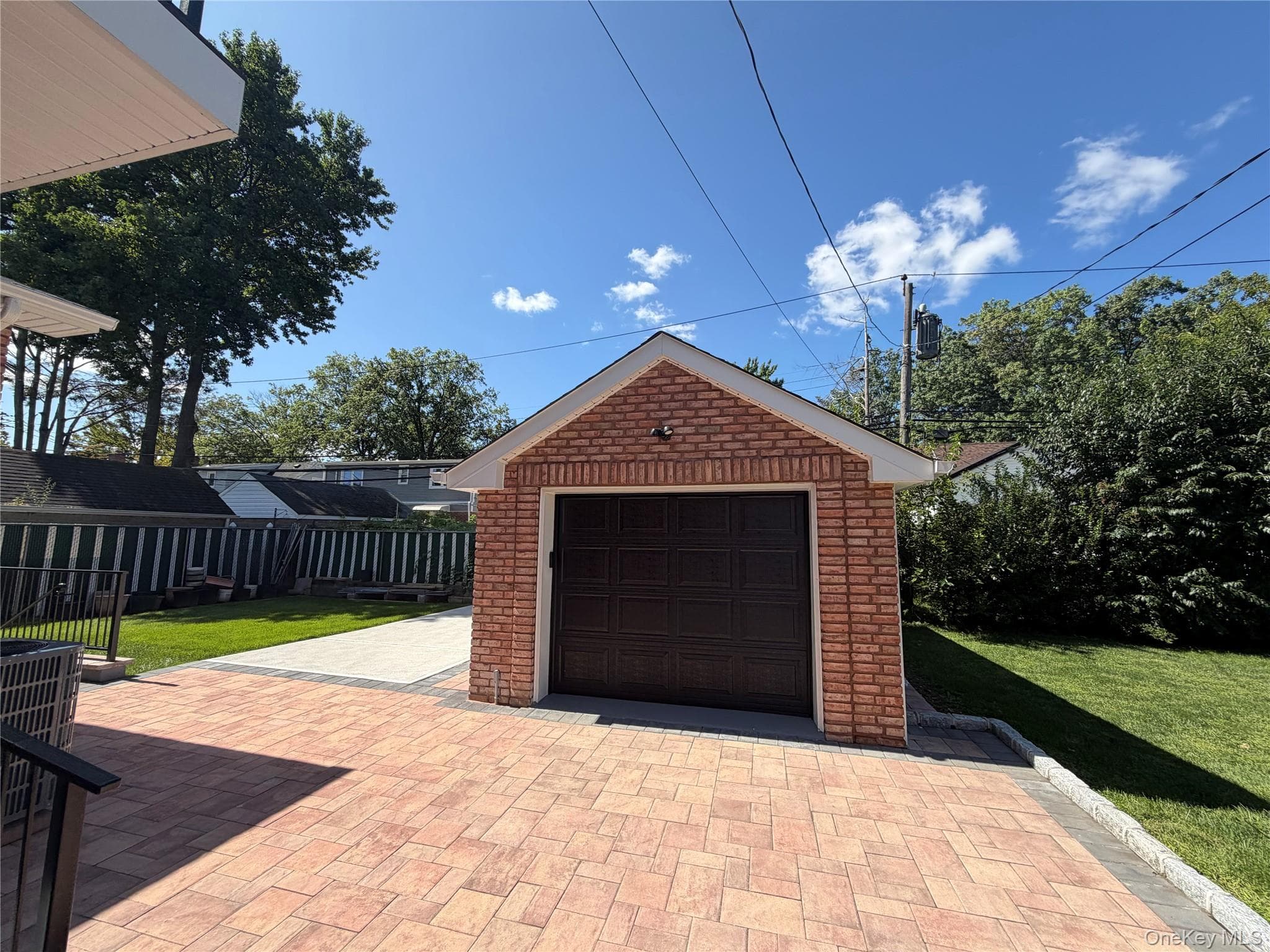 1519 New Hyde Park Drive thumbnail 3