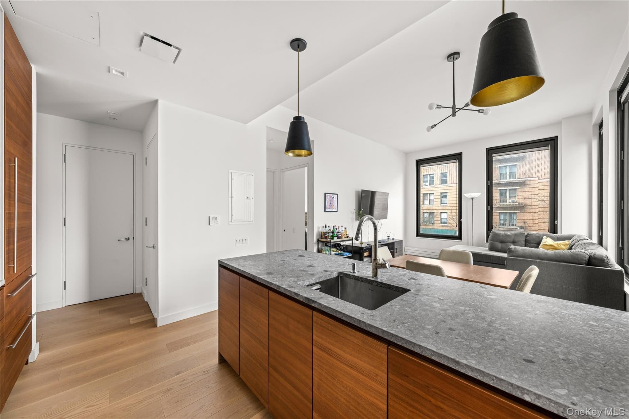 21-21 31st Street Unit: 2L thumbnail 6