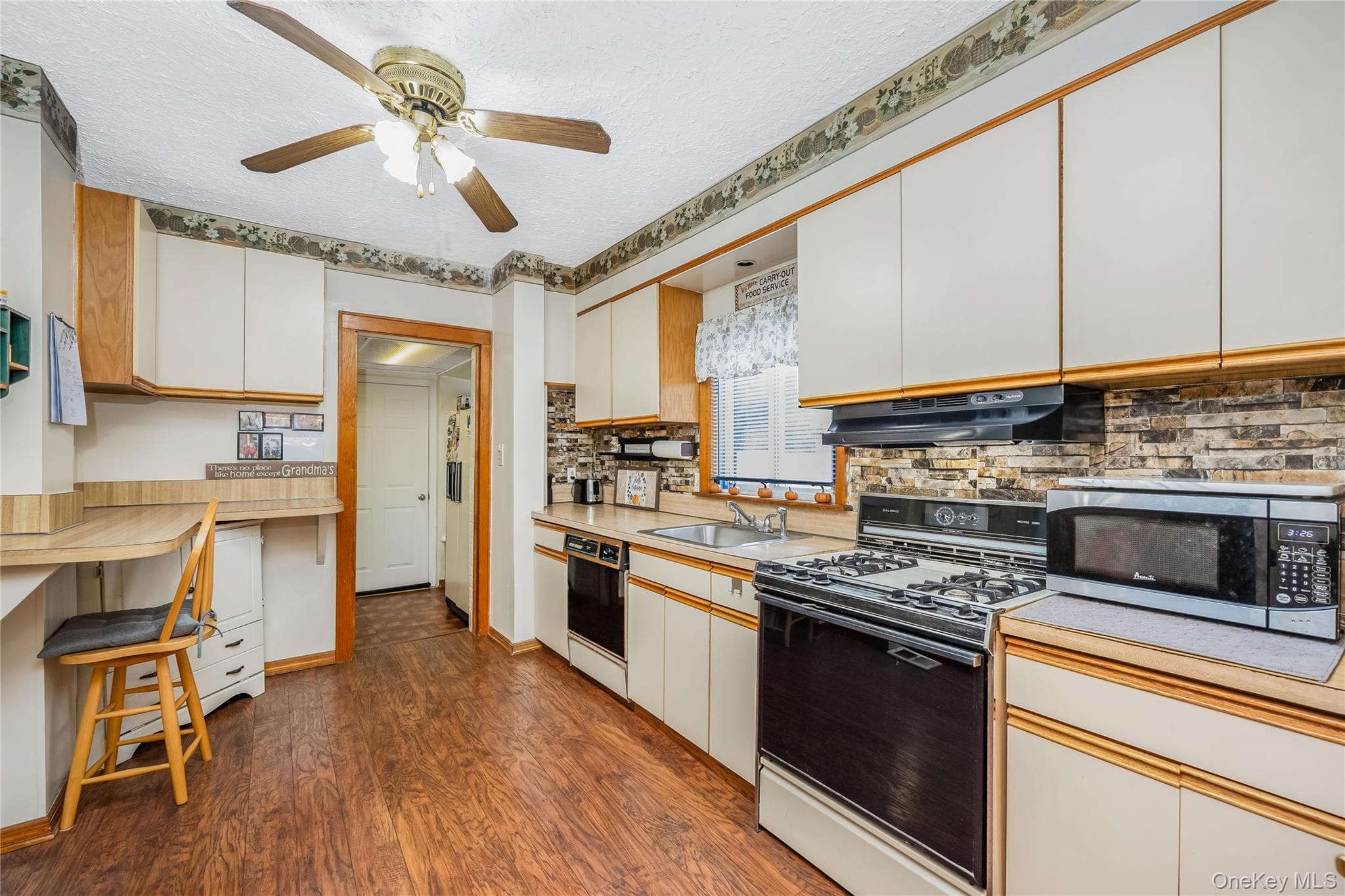 154-58 11th Avenue thumbnail 13