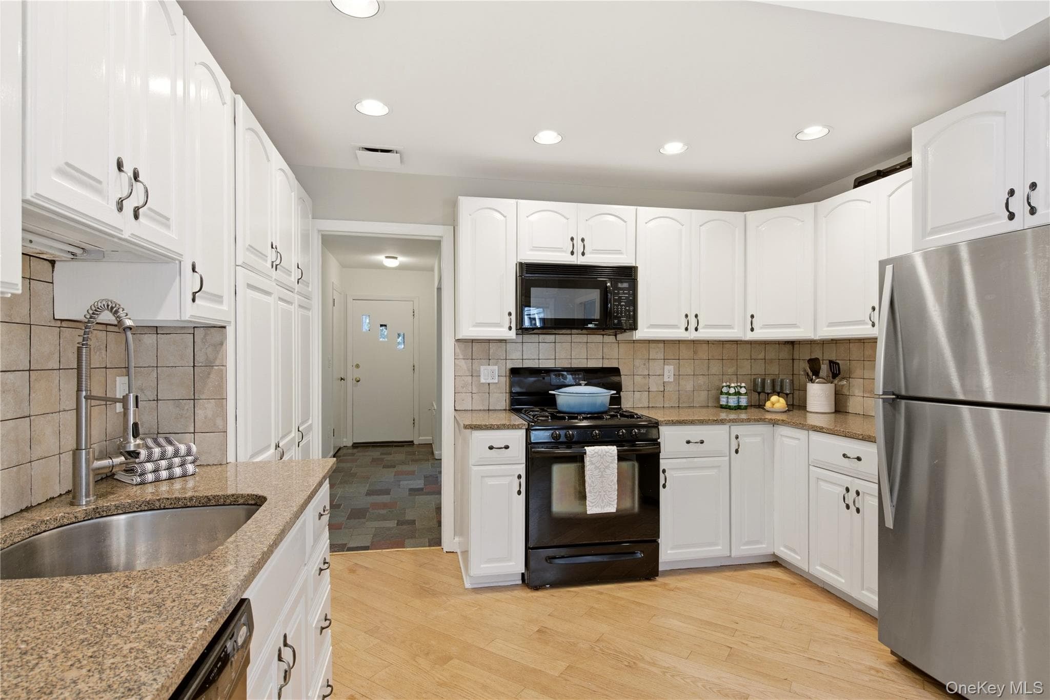 11 Pennington Drive thumbnail 14